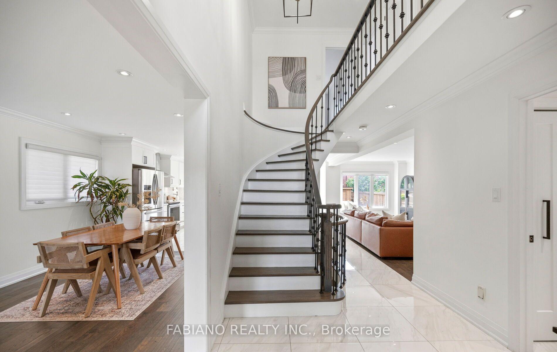 Photo 6 of 29 Diamond Street, Vaughan, West Woodbridge — HOMEH