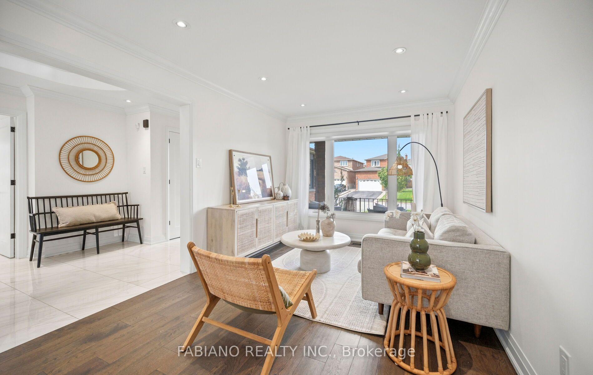 Photo 7 of 29 Diamond Street, Vaughan, West Woodbridge — HOMEH