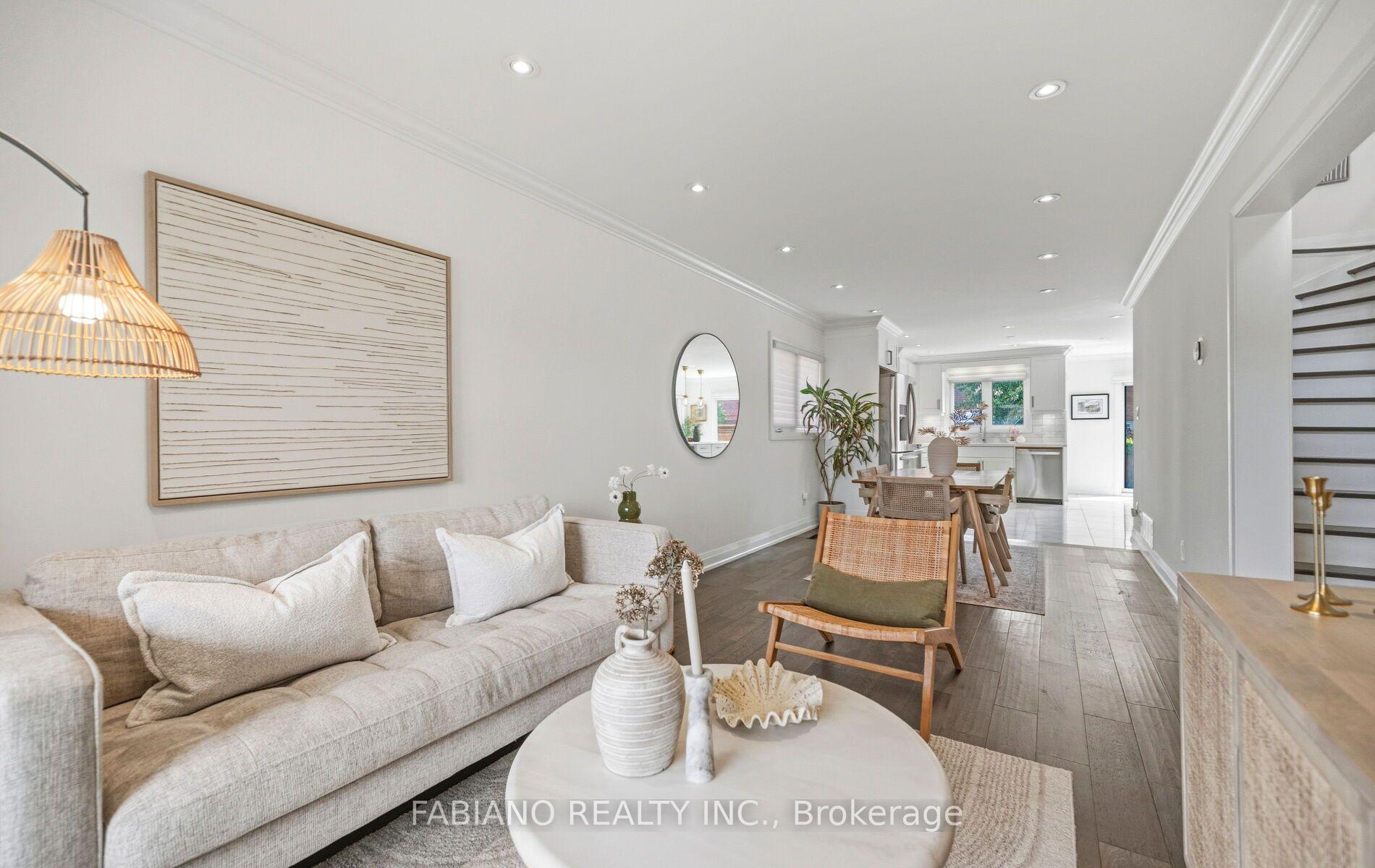 Photo 8 of 29 Diamond Street, Vaughan, West Woodbridge — HOMEH
