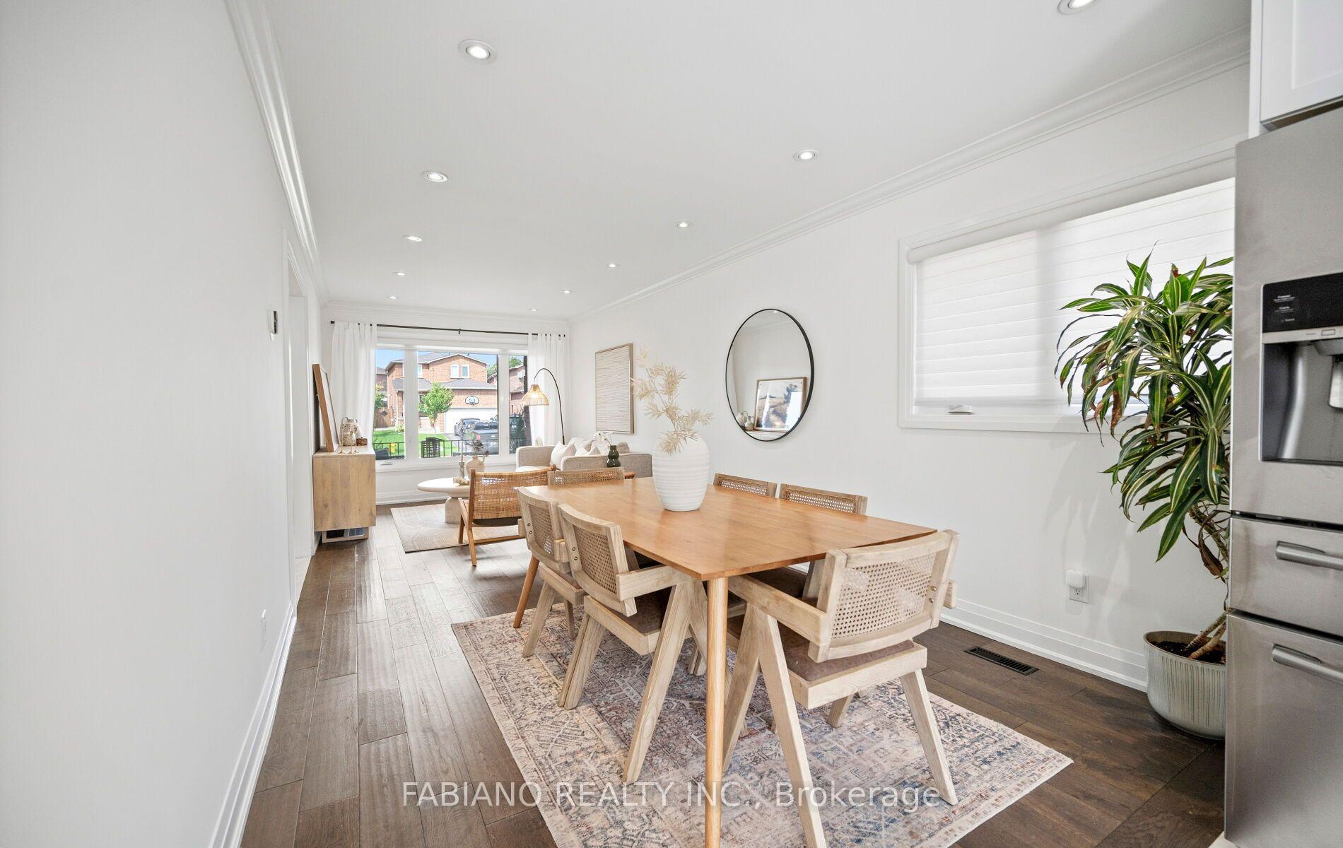 Photo 10 of 29 Diamond Street, Vaughan, West Woodbridge — HOMEH