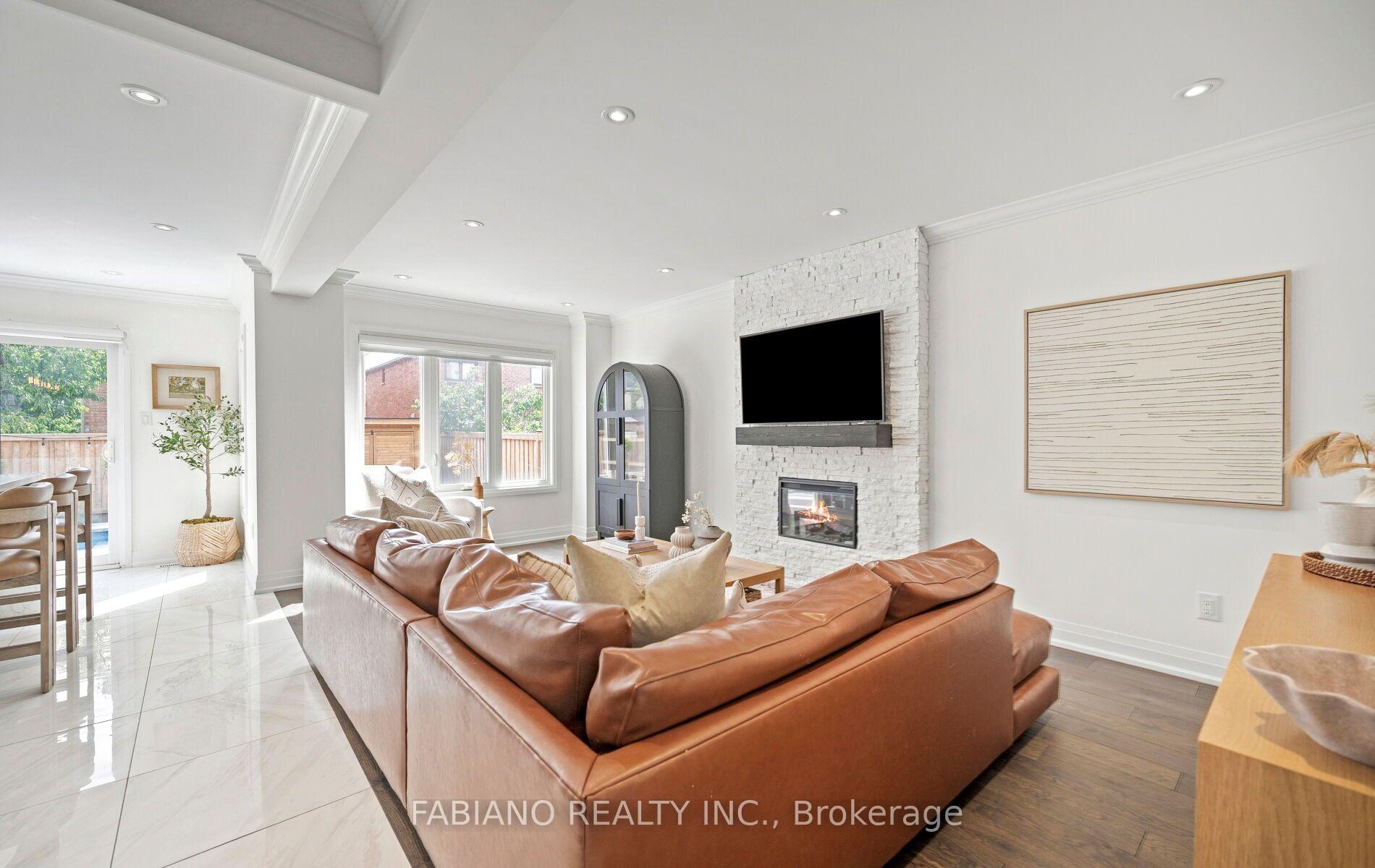 Photo 16 of 29 Diamond Street, Vaughan, West Woodbridge — HOMEH