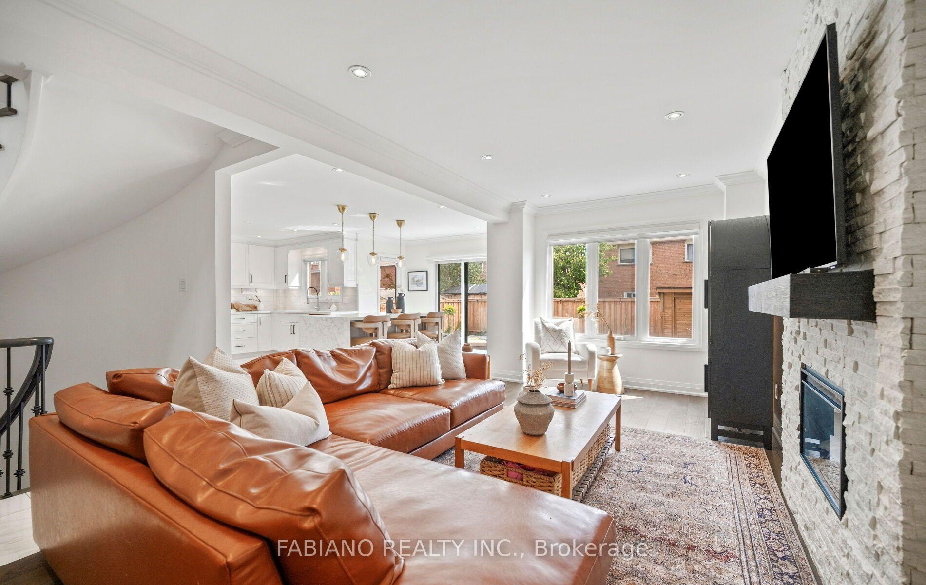 Photo 18 of 29 Diamond Street, Vaughan, West Woodbridge — HOMEH