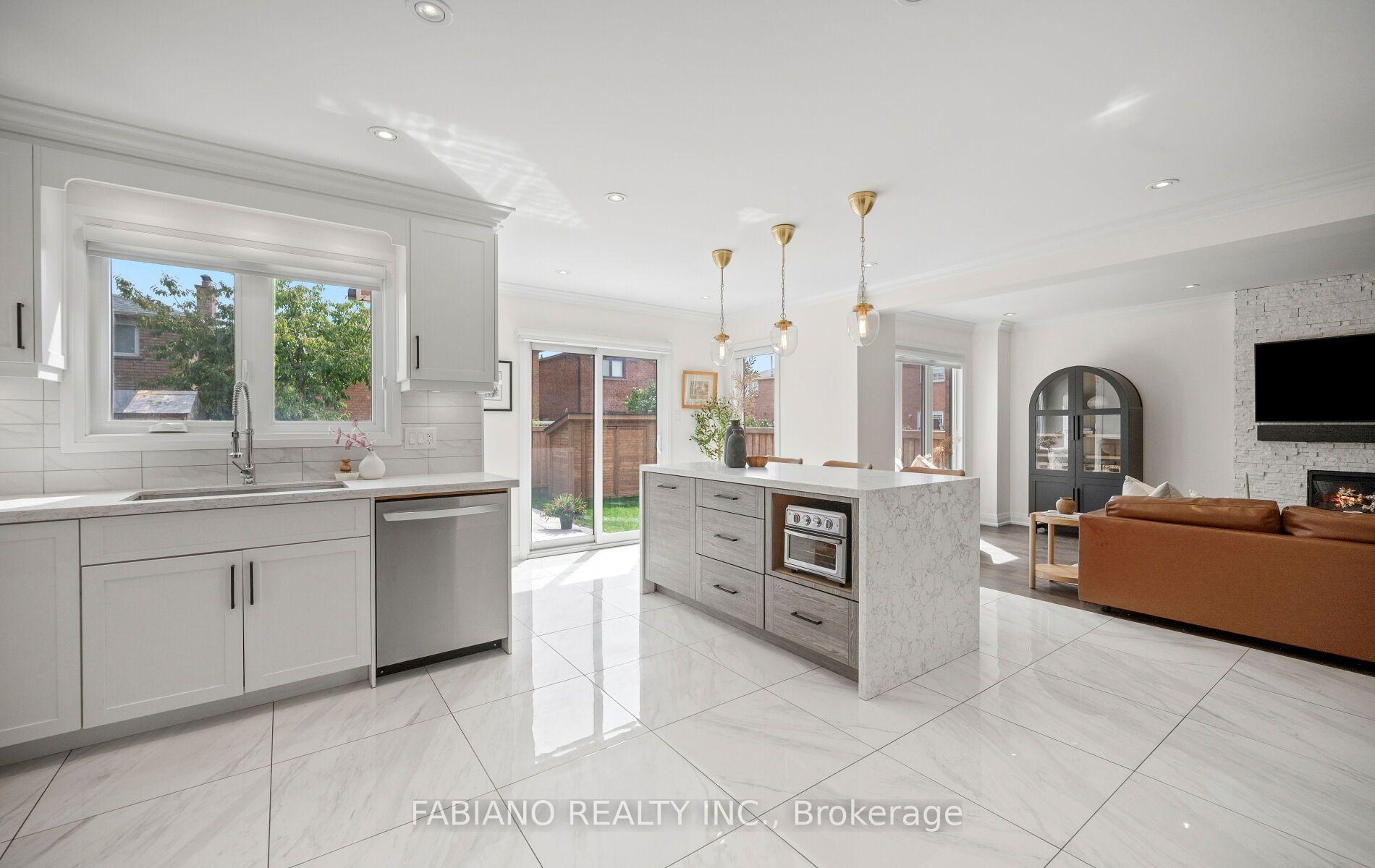 Photo 13 of 29 Diamond Street, Vaughan, West Woodbridge — HOMEH