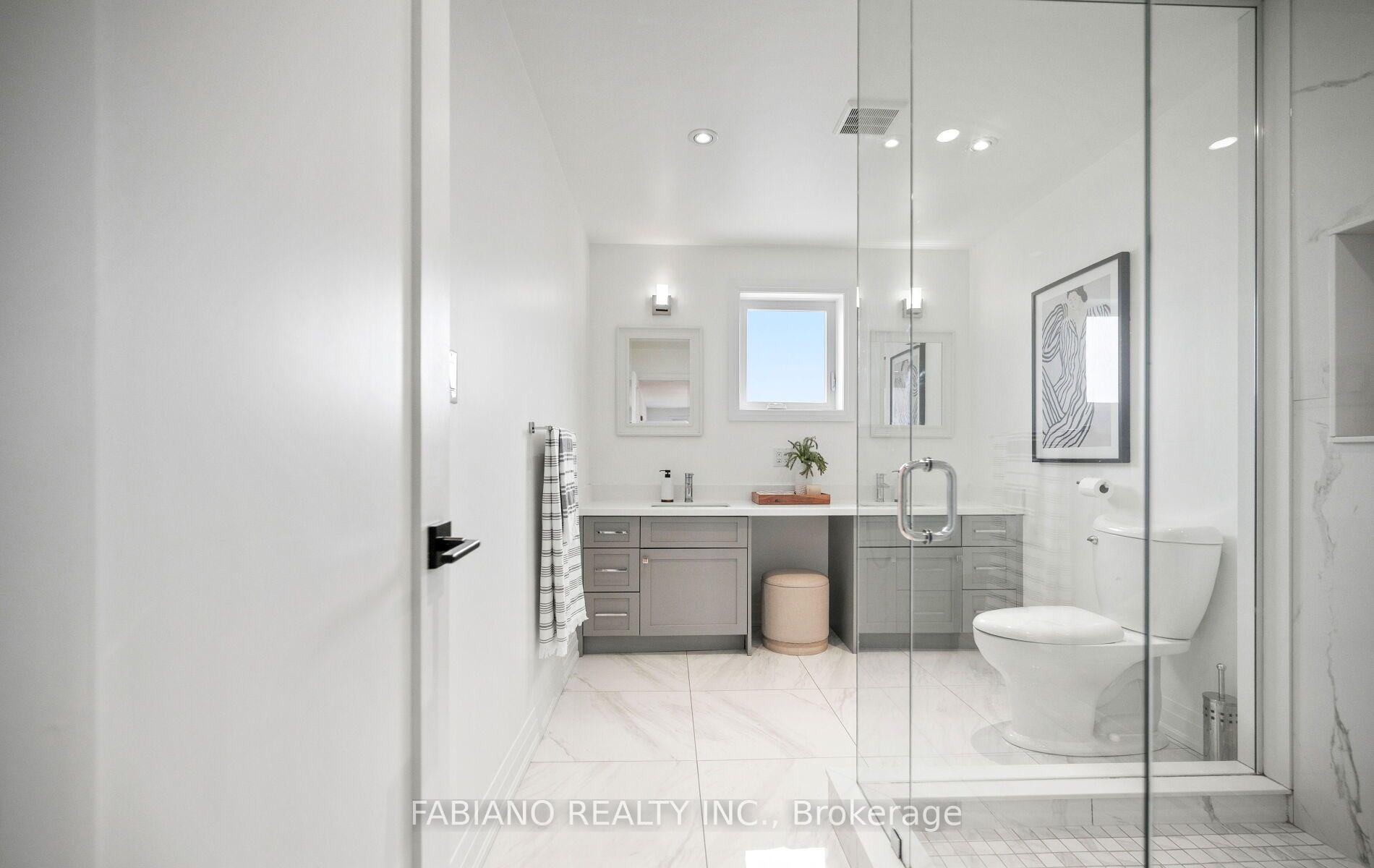 Photo 24 of 29 Diamond Street, Vaughan, West Woodbridge — HOMEH