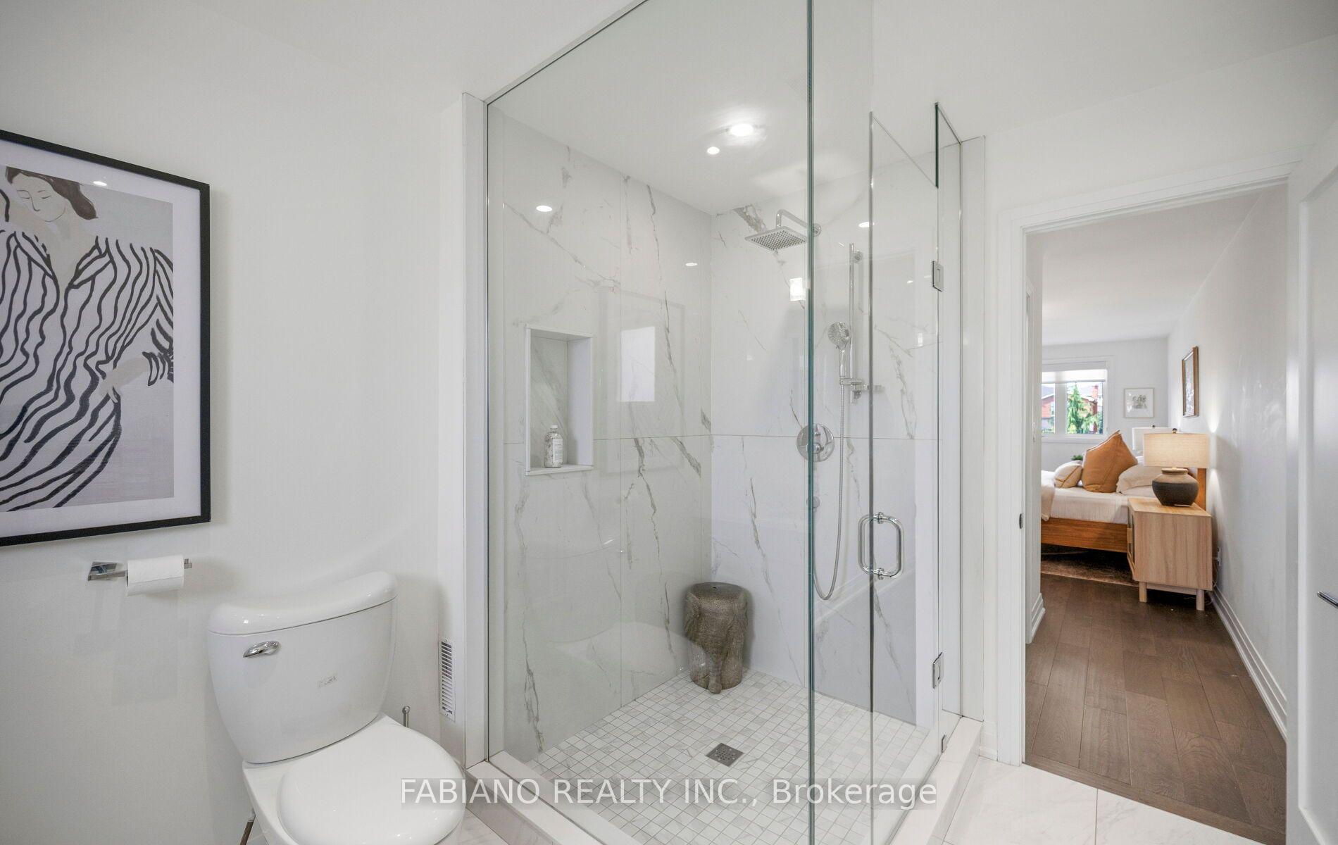 Photo 26 of 29 Diamond Street, Vaughan, West Woodbridge — HOMEH