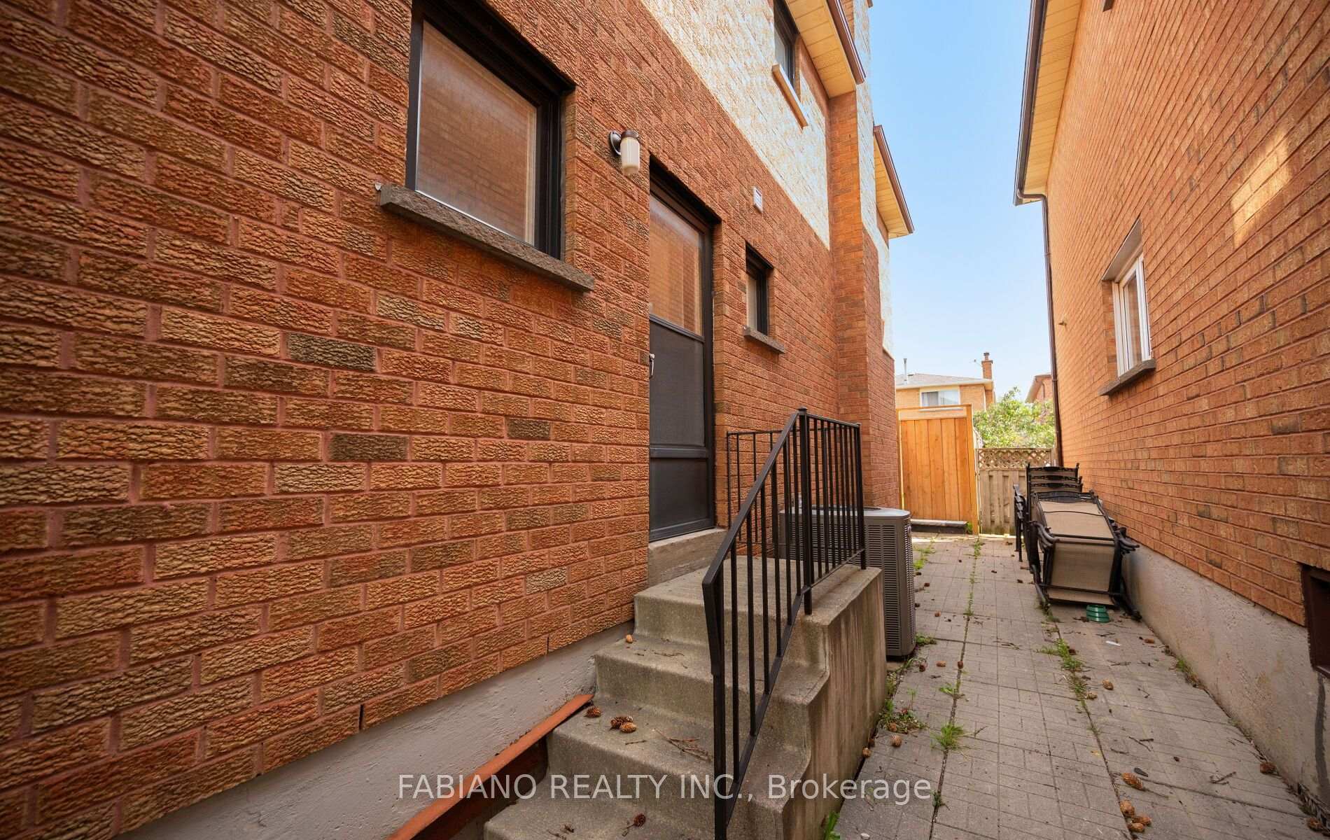 Photo 49 of 29 Diamond Street, Vaughan, West Woodbridge — HOMEH