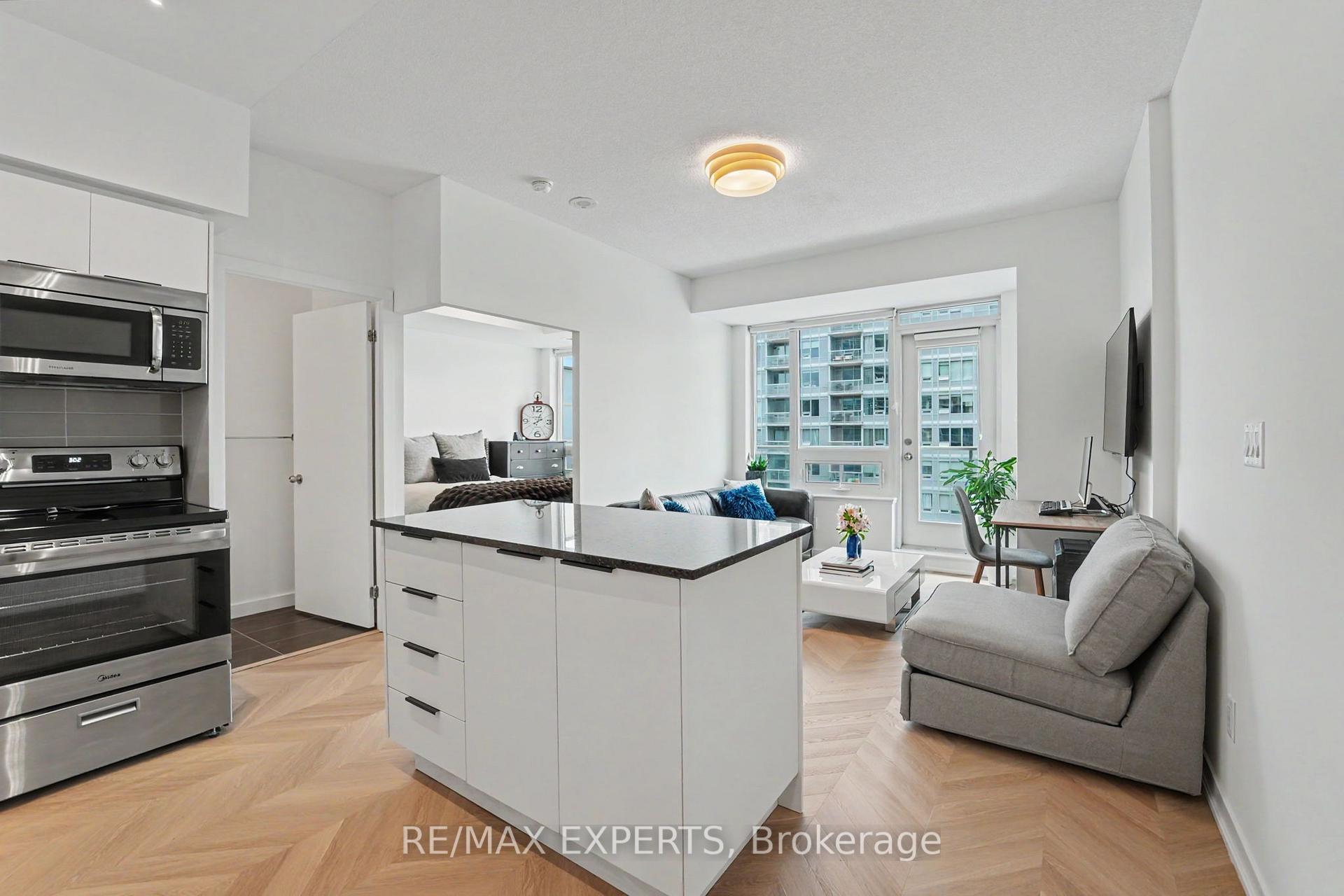 Photo of Unit 1001, 55 East Liberty Street
