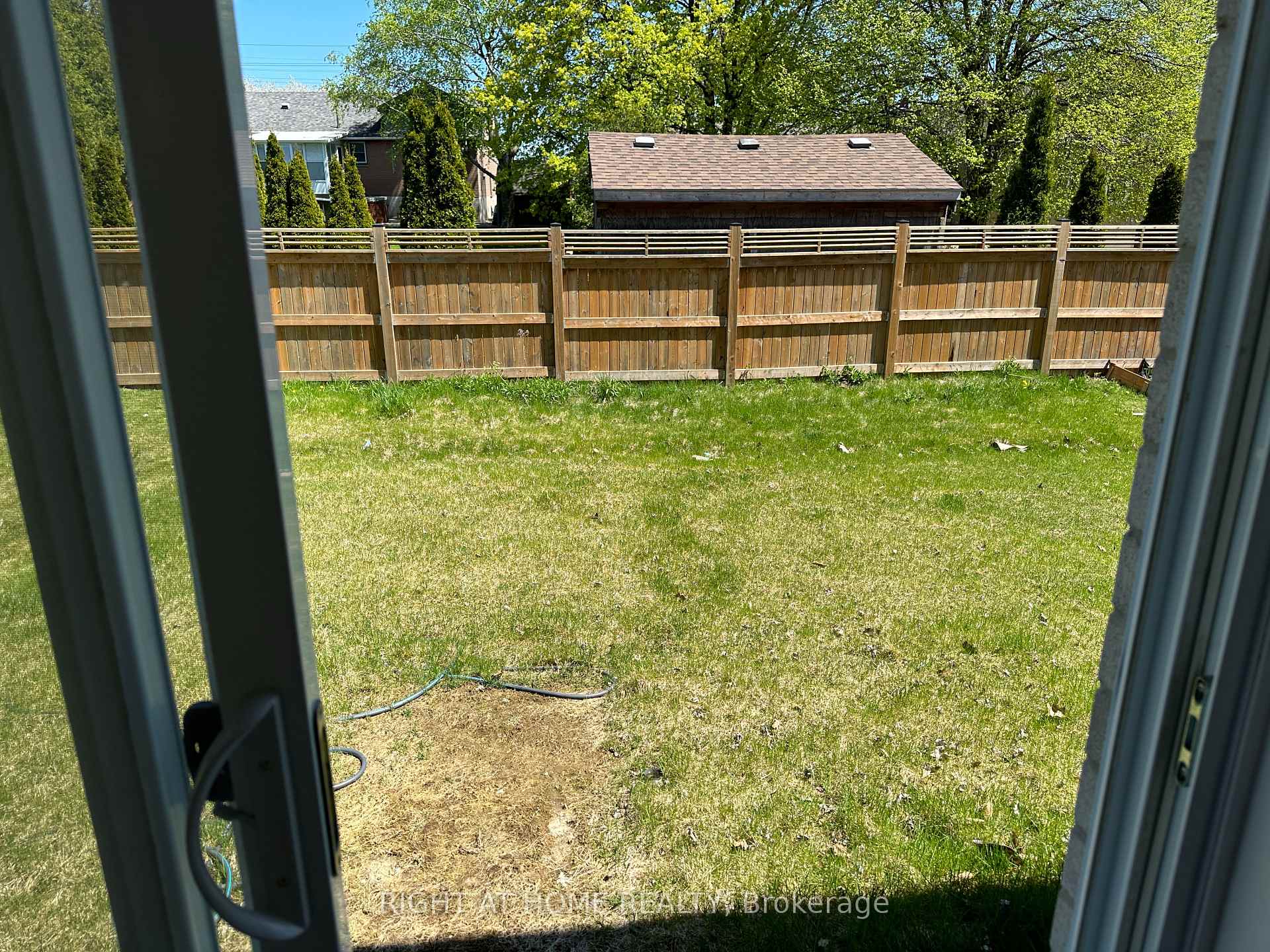 Photo 18 of 2967 Petty Road, London, South W — HOMEH