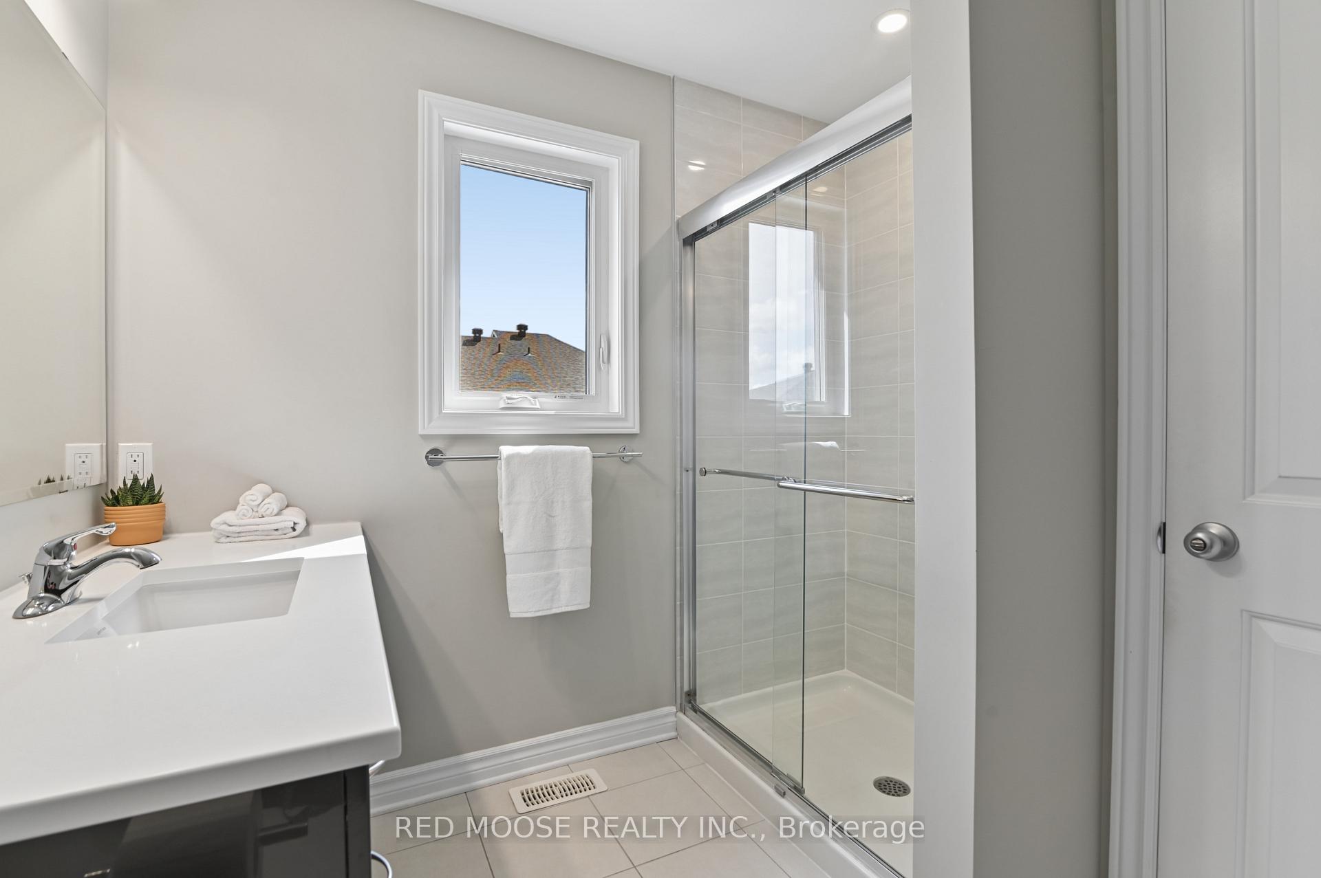 Photo 23 of 373 Mountain Sorrel Way, Ottawa, Avalon West — HOMEH