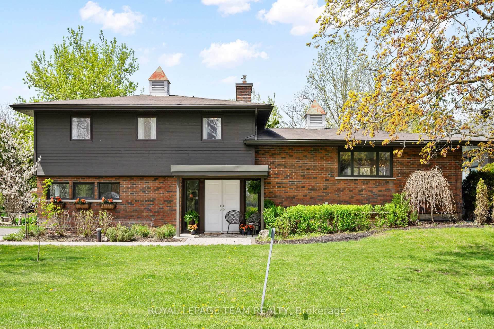 Photo 1 of 2 Lockview Road, Ottawa, Manotick Village & Manotick Estates — HOMEH