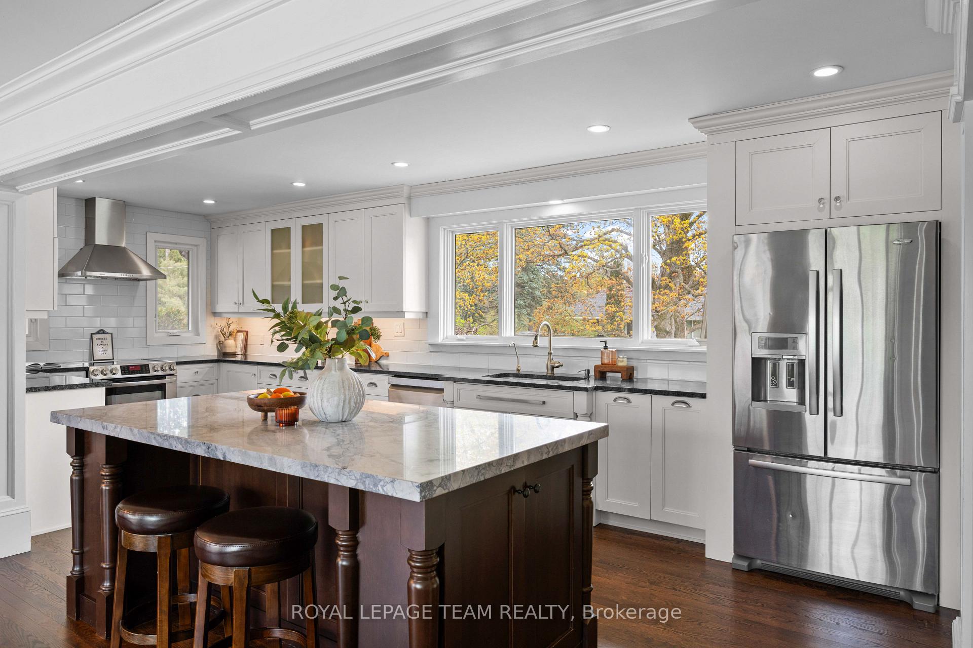 Photo 2 of 2 Lockview Road, Ottawa, Manotick Village & Manotick Estates — HOMEH