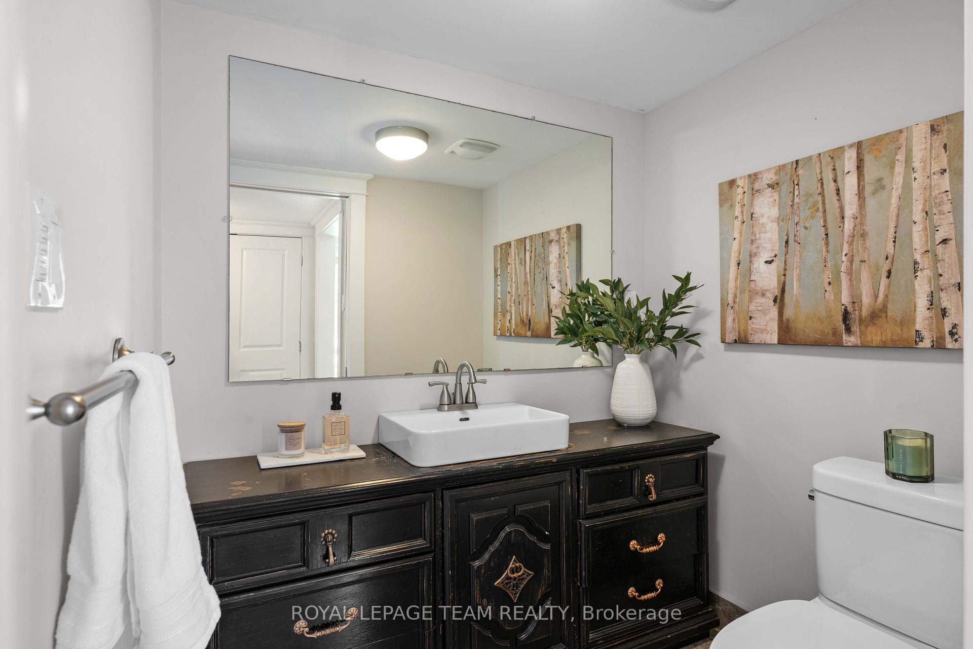 Photo 13 of 2 Lockview Road, Ottawa, Manotick Village & Manotick Estates — HOMEH
