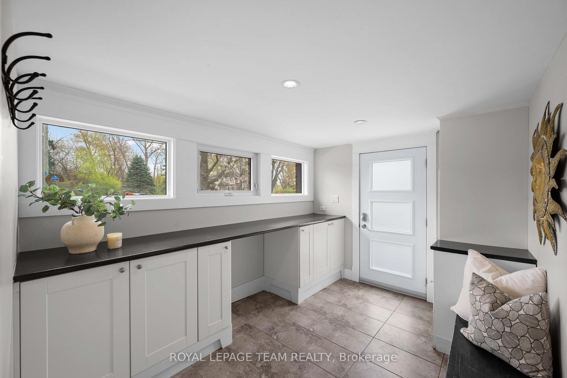 Photo 14 of 2 Lockview Road, Ottawa, Manotick Village & Manotick Estates — HOMEH