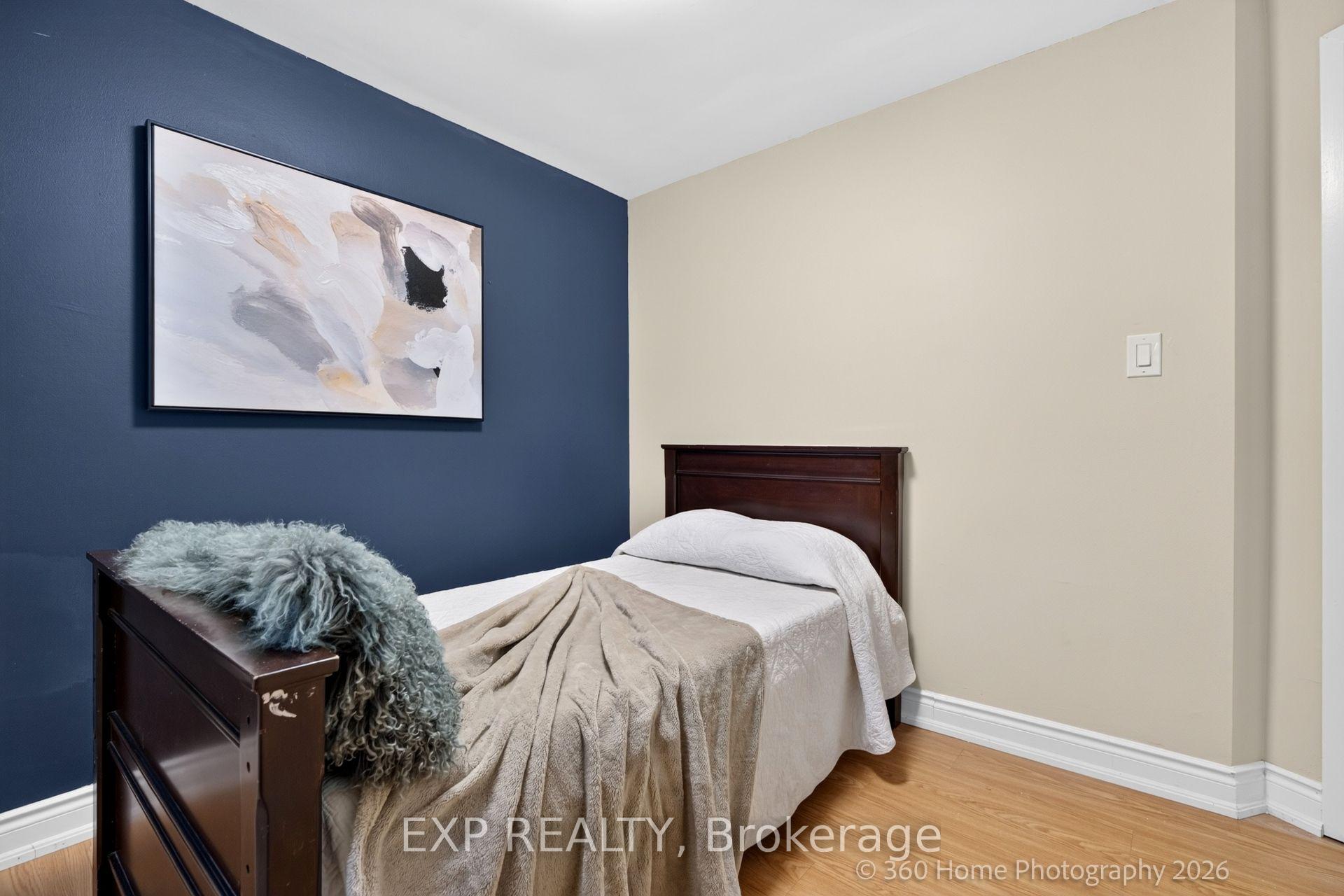 Photo 15 of 1255 Upper Gage Avenue, Hamilton, Randall — HOMEH