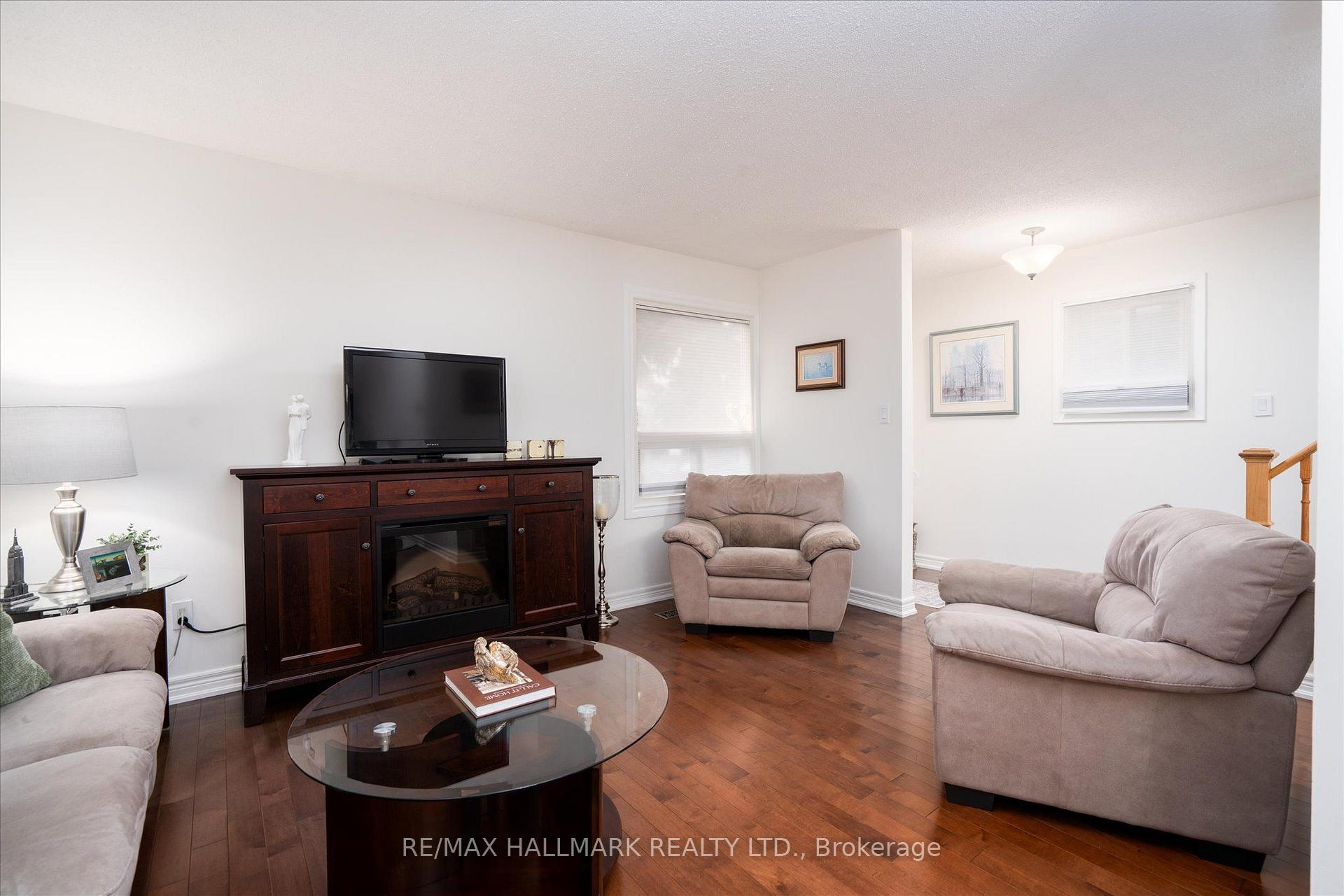Photo 10 of 72 Tams Drive, Ajax, Central East — HOMEH