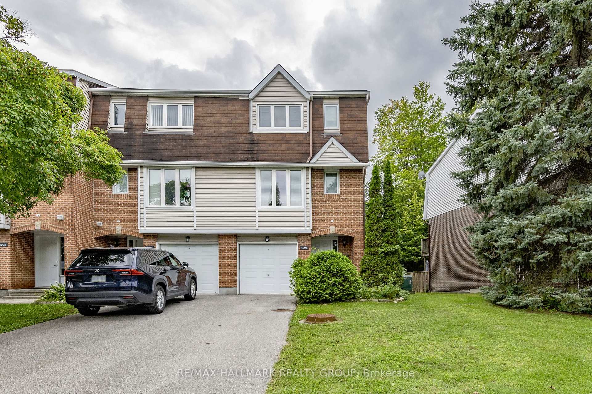 Photo 3 of Unit B, 409 Pickford Drive, Ottawa, Kanata - Katimavik — HOMEH