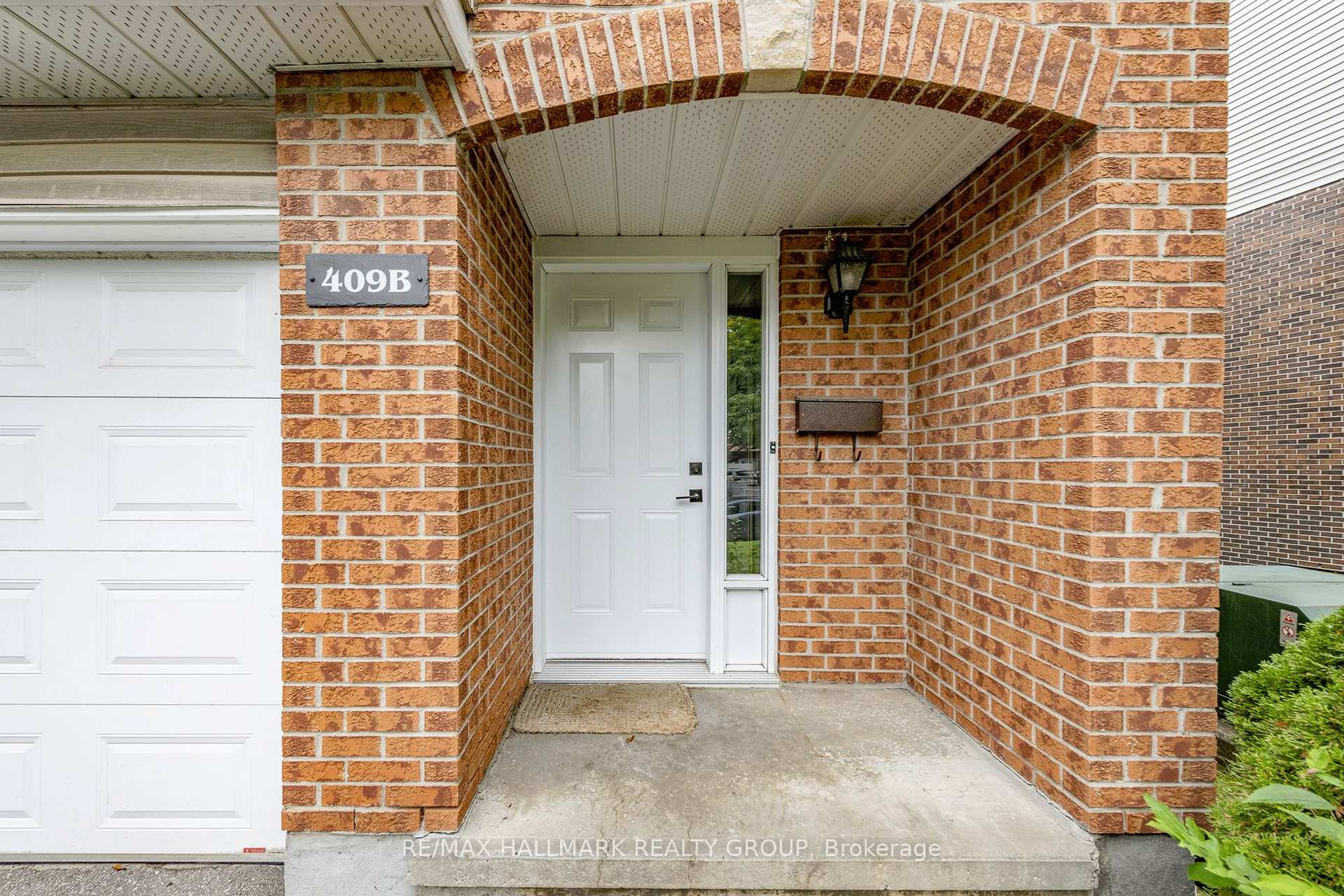 Photo 5 of Unit B, 409 Pickford Drive, Ottawa, Kanata - Katimavik — HOMEH