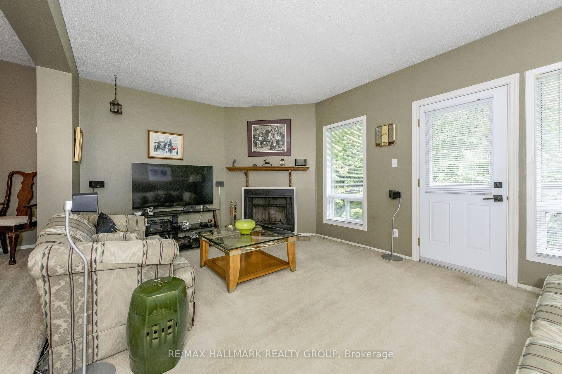 Photo 11 of Unit B, 409 Pickford Drive, Ottawa, Kanata - Katimavik — HOMEH