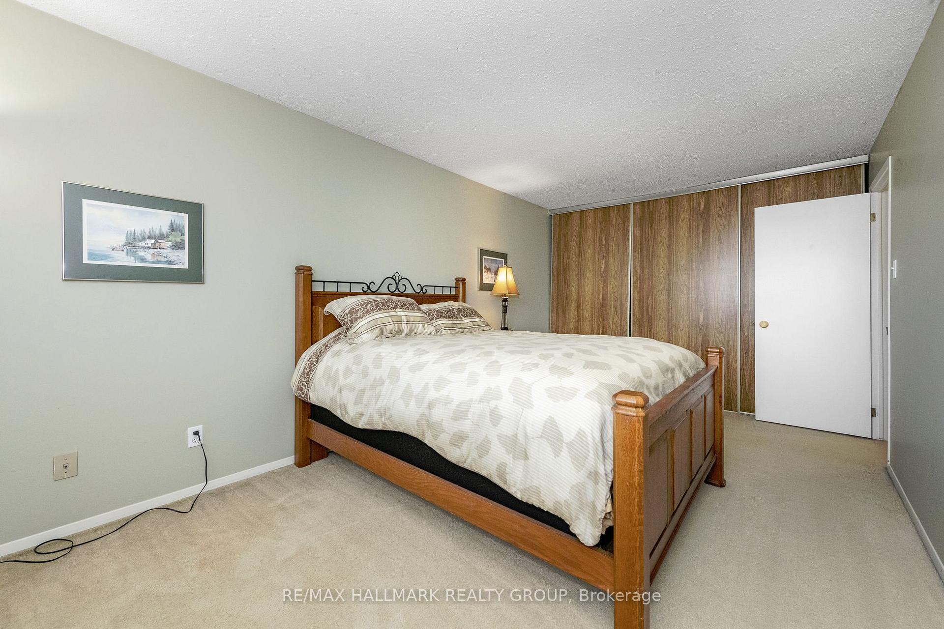 Photo 28 of Unit B, 409 Pickford Drive, Ottawa, Kanata - Katimavik — HOMEH