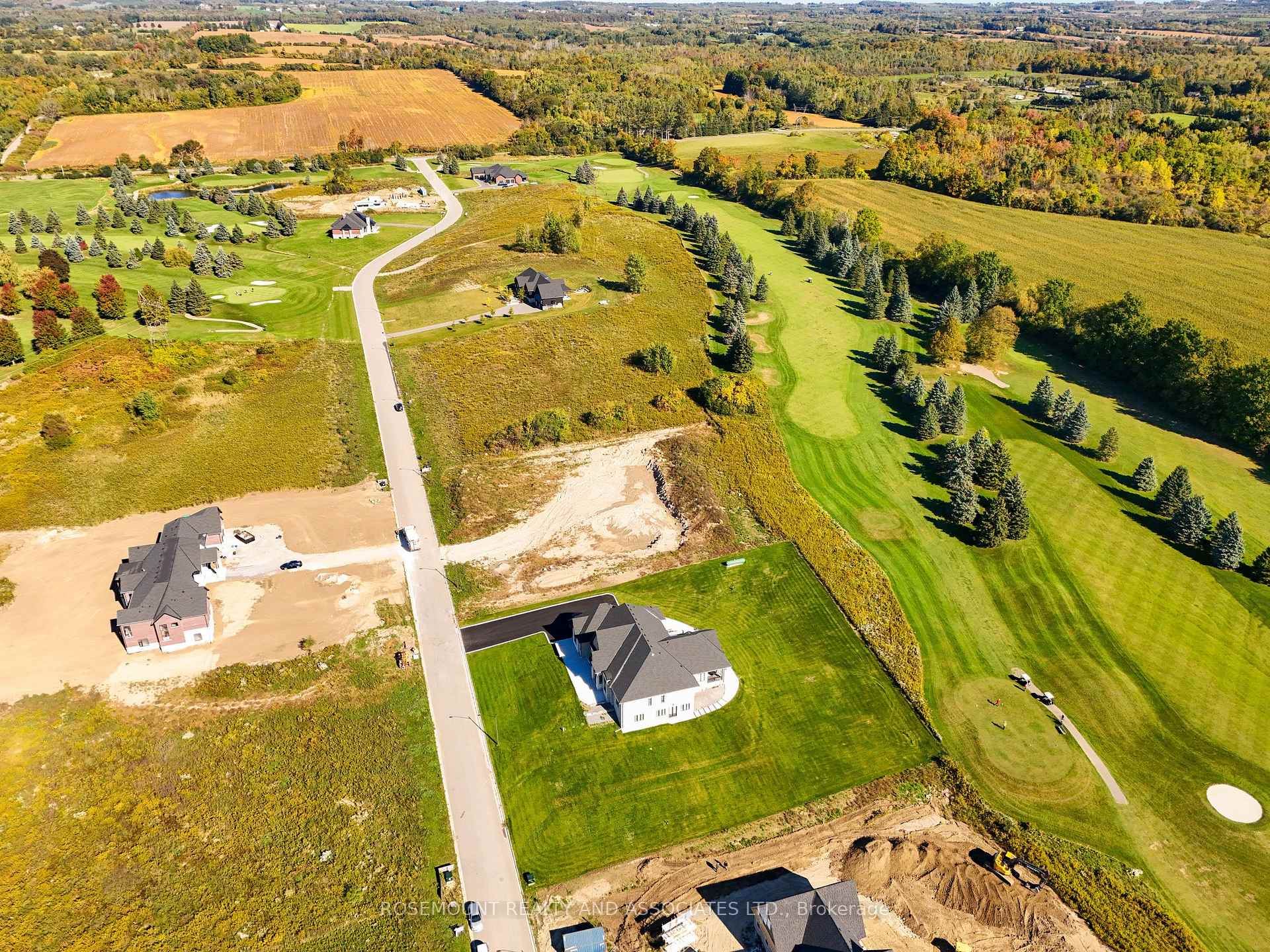 Photo 7 of 33 Franklin Crescent, Whitby, Rural Whitby — HOMEH