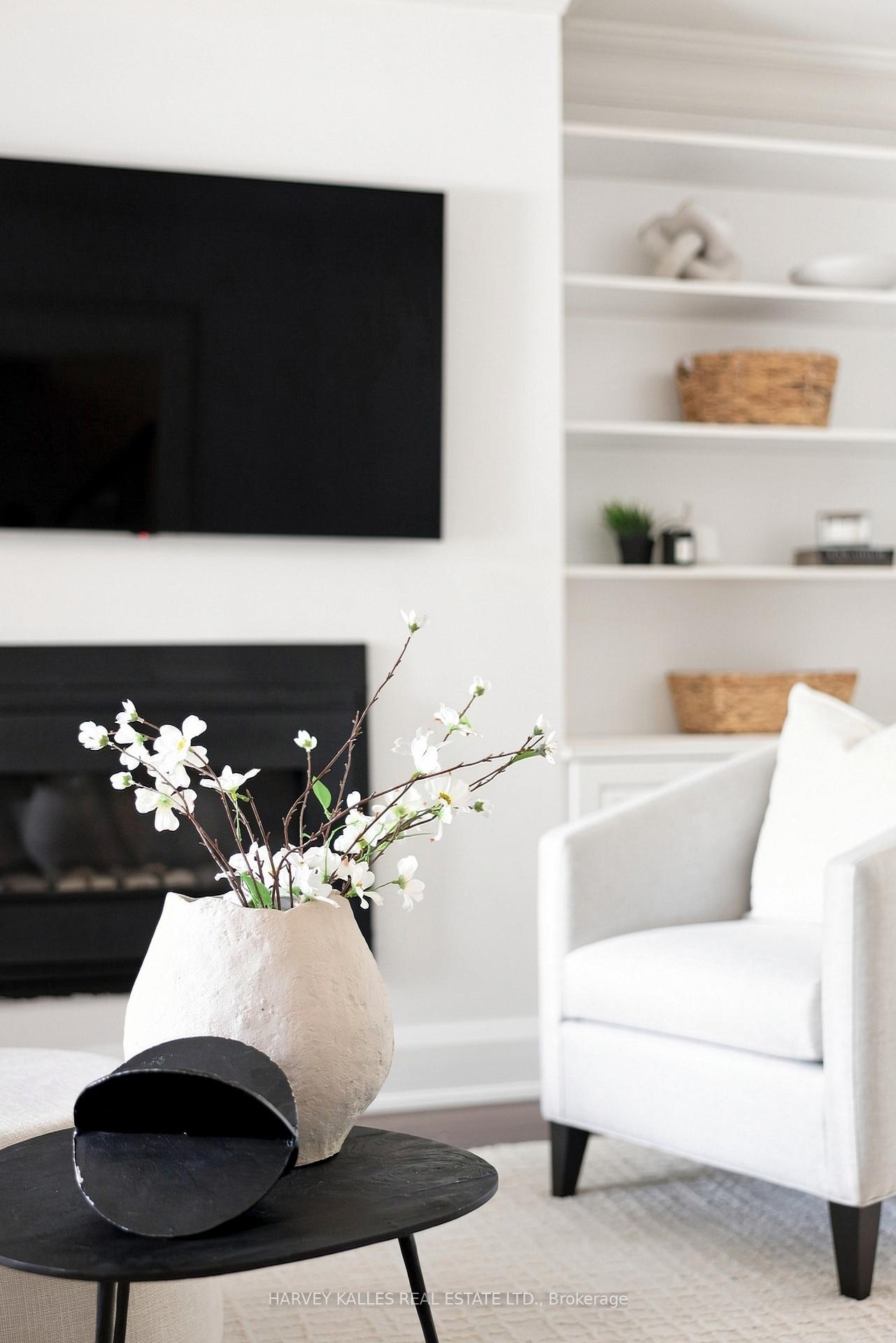 Photo 6 of 143 Forman Avenue, Toronto, Mount Pleasant East — HOMEH