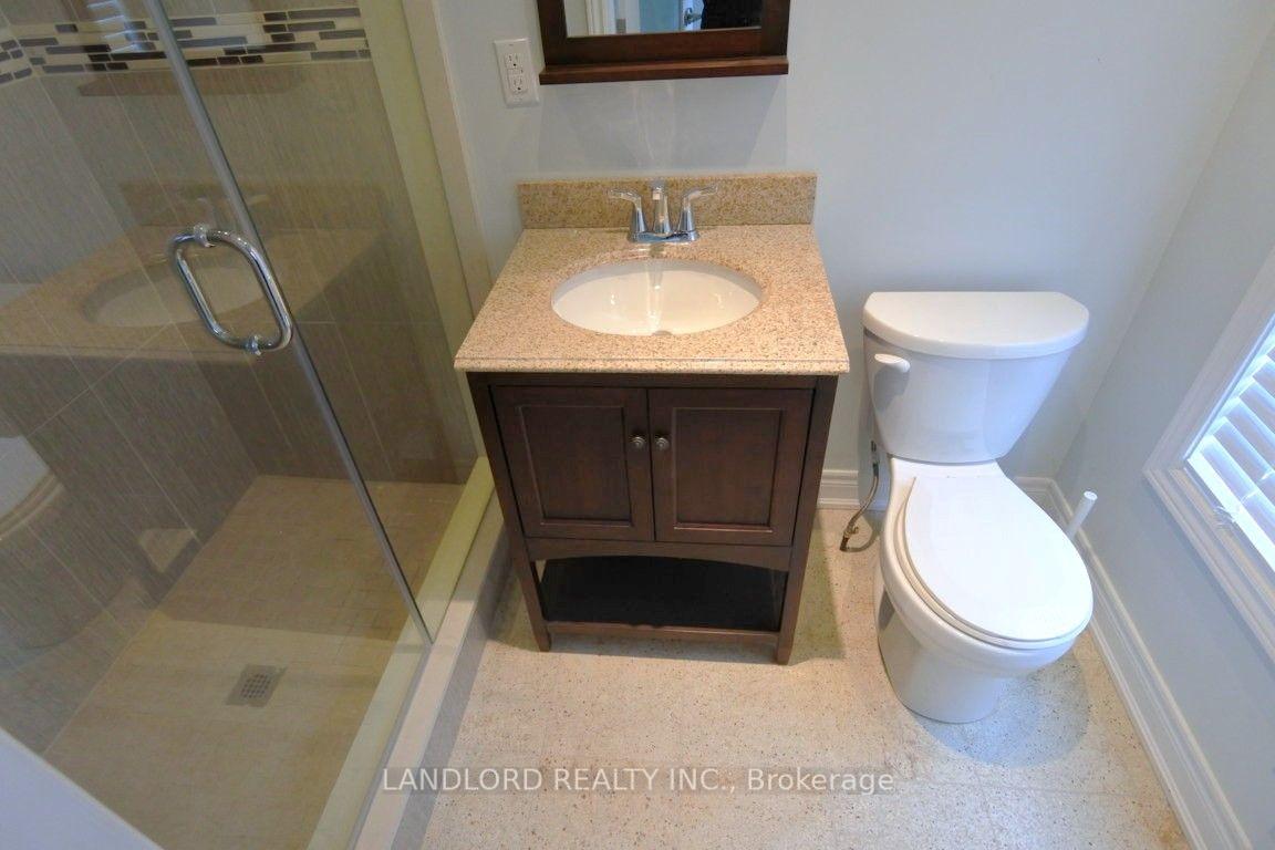 Photo 9 of Unit Main, 22 Rusholme Park Crescent, Toronto, Little Portugal — HOMEH