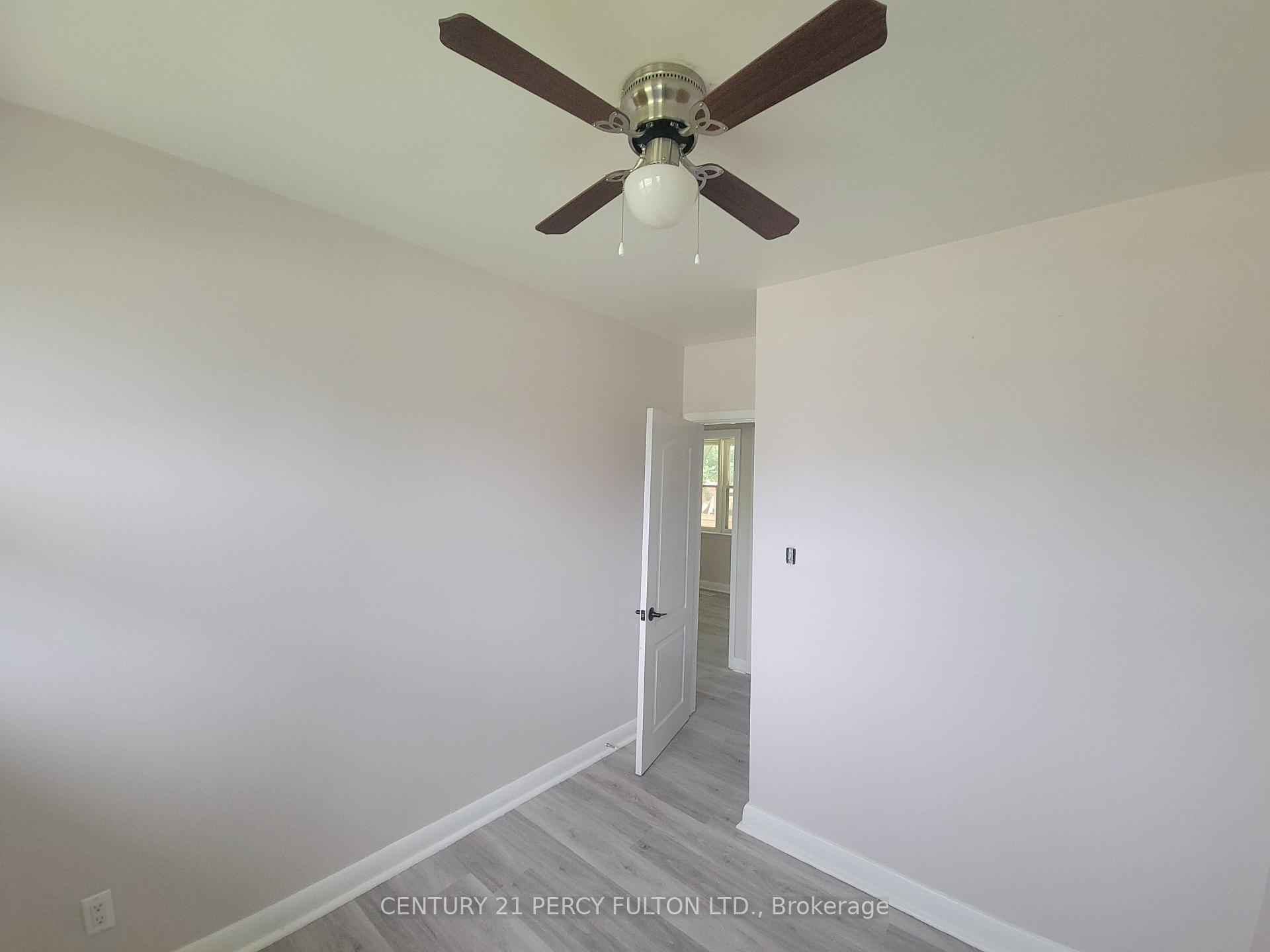 Photo 10 of 71 Grace Street, Scarborough, Eglinton East — HOMEH