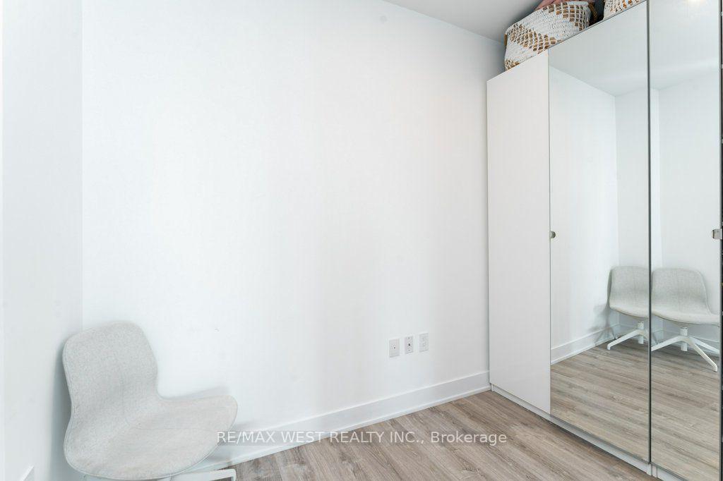 Photo 6 of Unit 3206, 20 Shore Breeze Drive, Etobicoke, Mimico — HOMEH