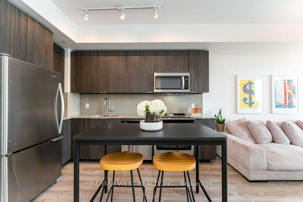 Photo 8 of Unit 3206, 20 Shore Breeze Drive, Etobicoke, Mimico — HOMEH