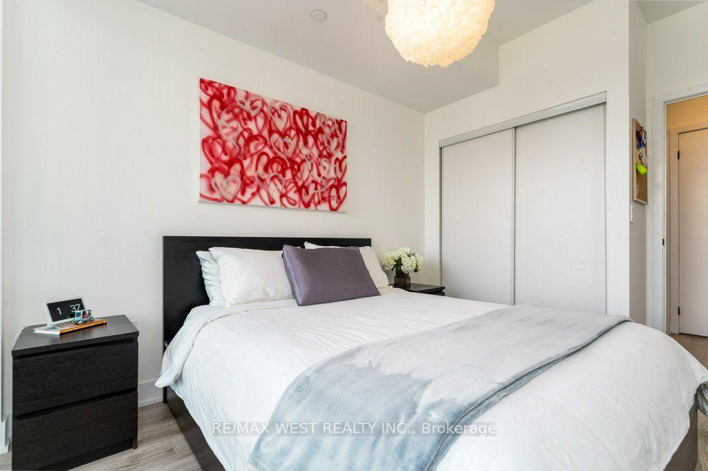 Photo 10 of Unit 3206, 20 Shore Breeze Drive, Etobicoke, Mimico — HOMEH