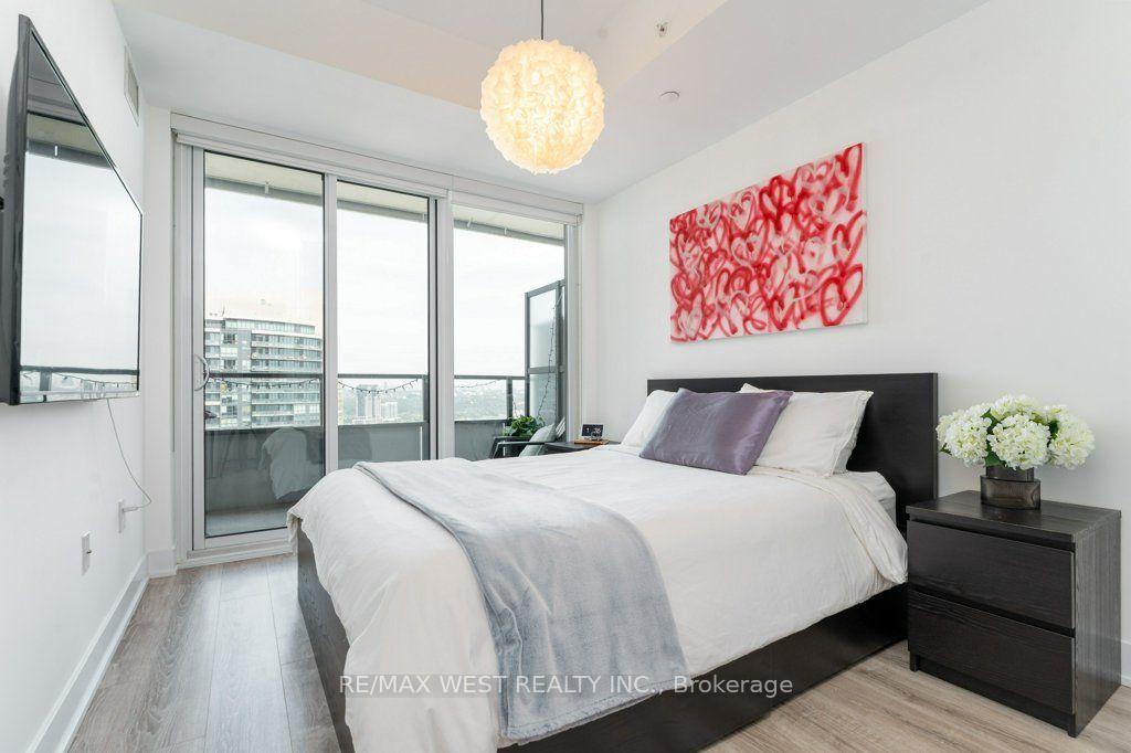 Photo 11 of Unit 3206, 20 Shore Breeze Drive, Etobicoke, Mimico — HOMEH