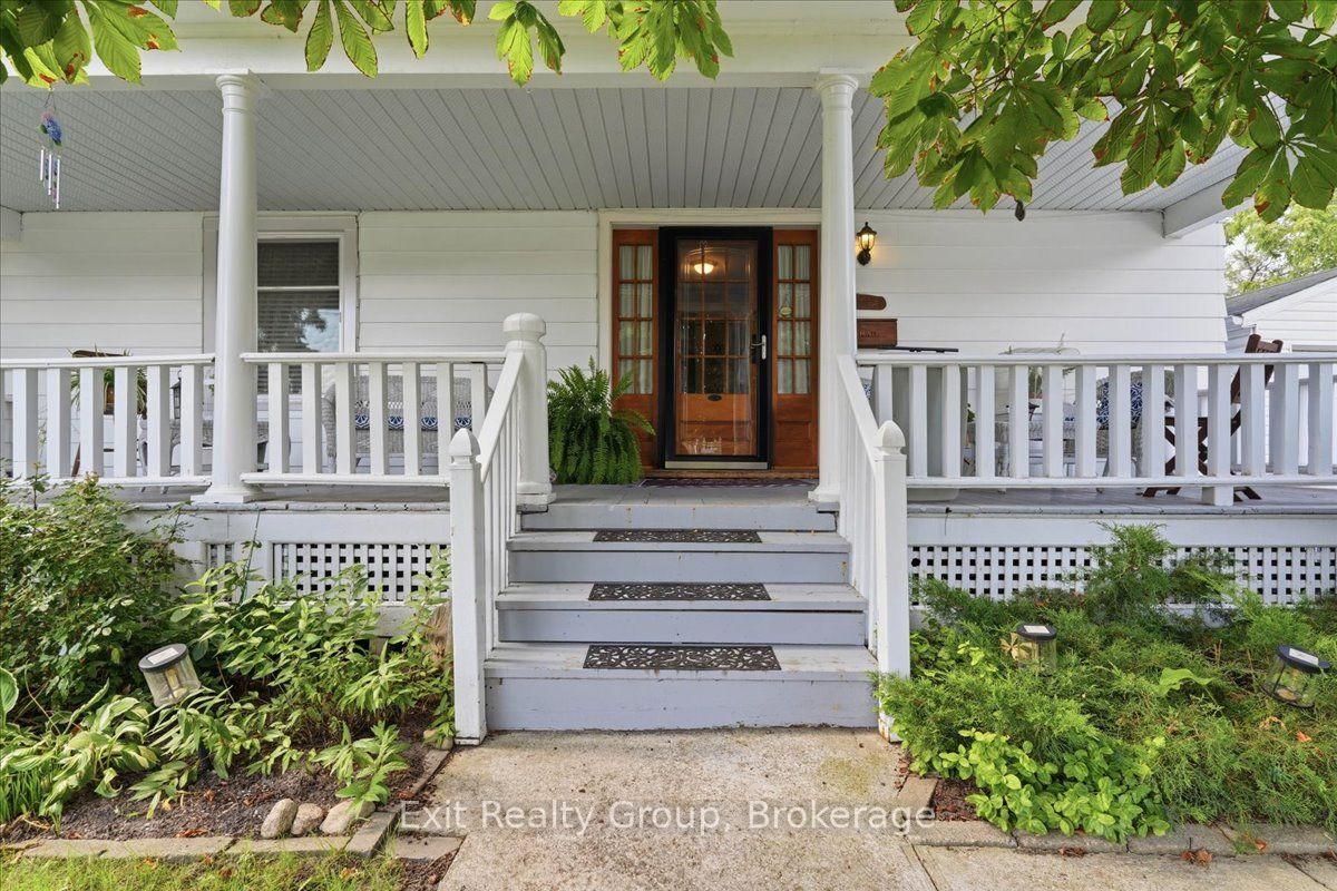 Photo 3 of 28 Lorne Avenue, Quinte West, Trenton Ward — HOMEH