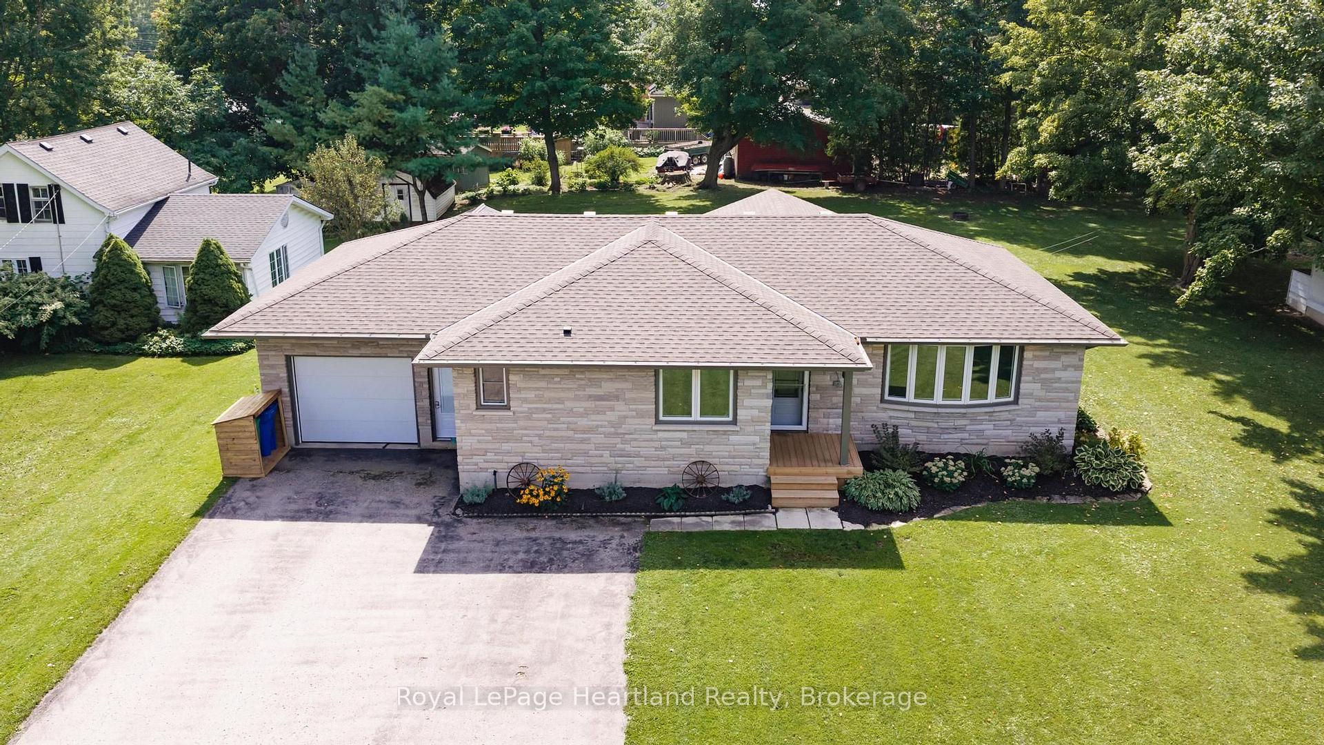 Photo 2 of 3042 Albert Street, Howick — HOMEH