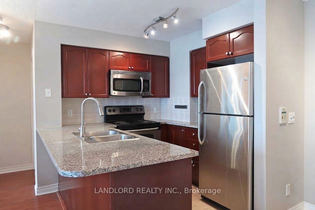 Photo 2 of Unit 1712, 51 Lower Simcoe Street, Toronto, Waterfront Communities — HOMEH