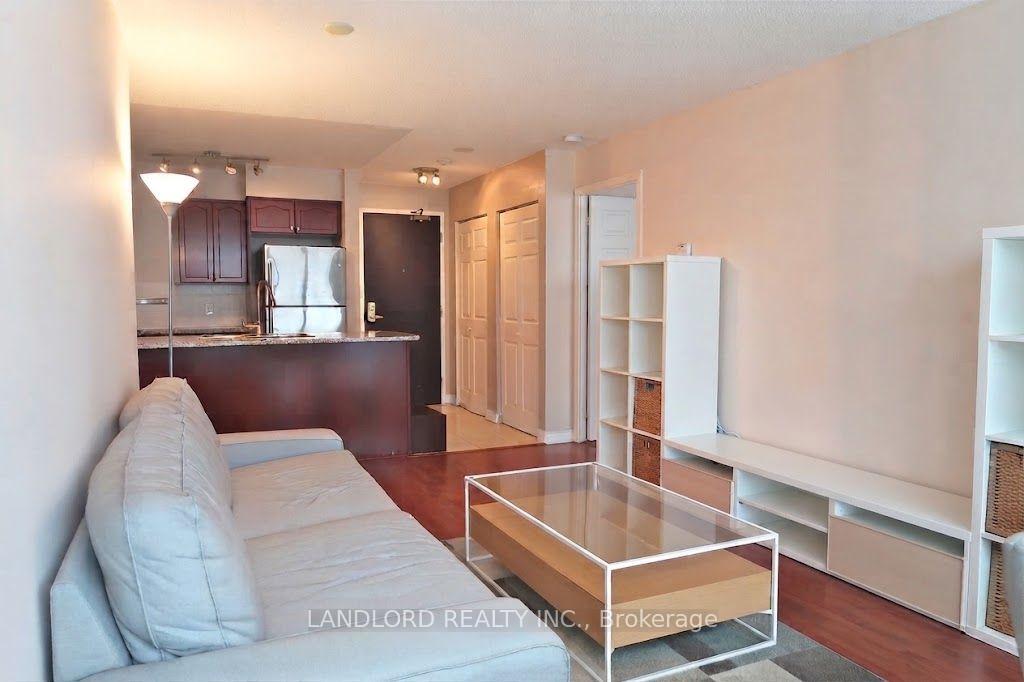 Photo 4 of Unit 1712, 51 Lower Simcoe Street, Toronto, Waterfront Communities — HOMEH