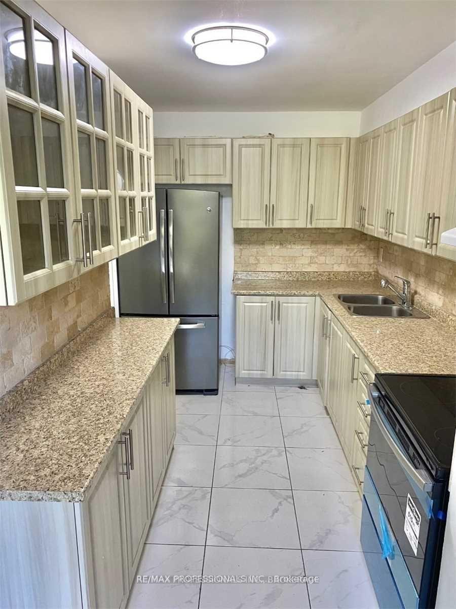 Photo 4 of Unit 310, 2245 Eglinton Avenue E, Scarborough, Ionview — HOMEH