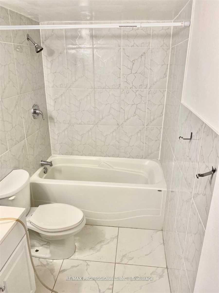 Photo 9 of Unit 310, 2245 Eglinton Avenue E, Scarborough, Ionview — HOMEH