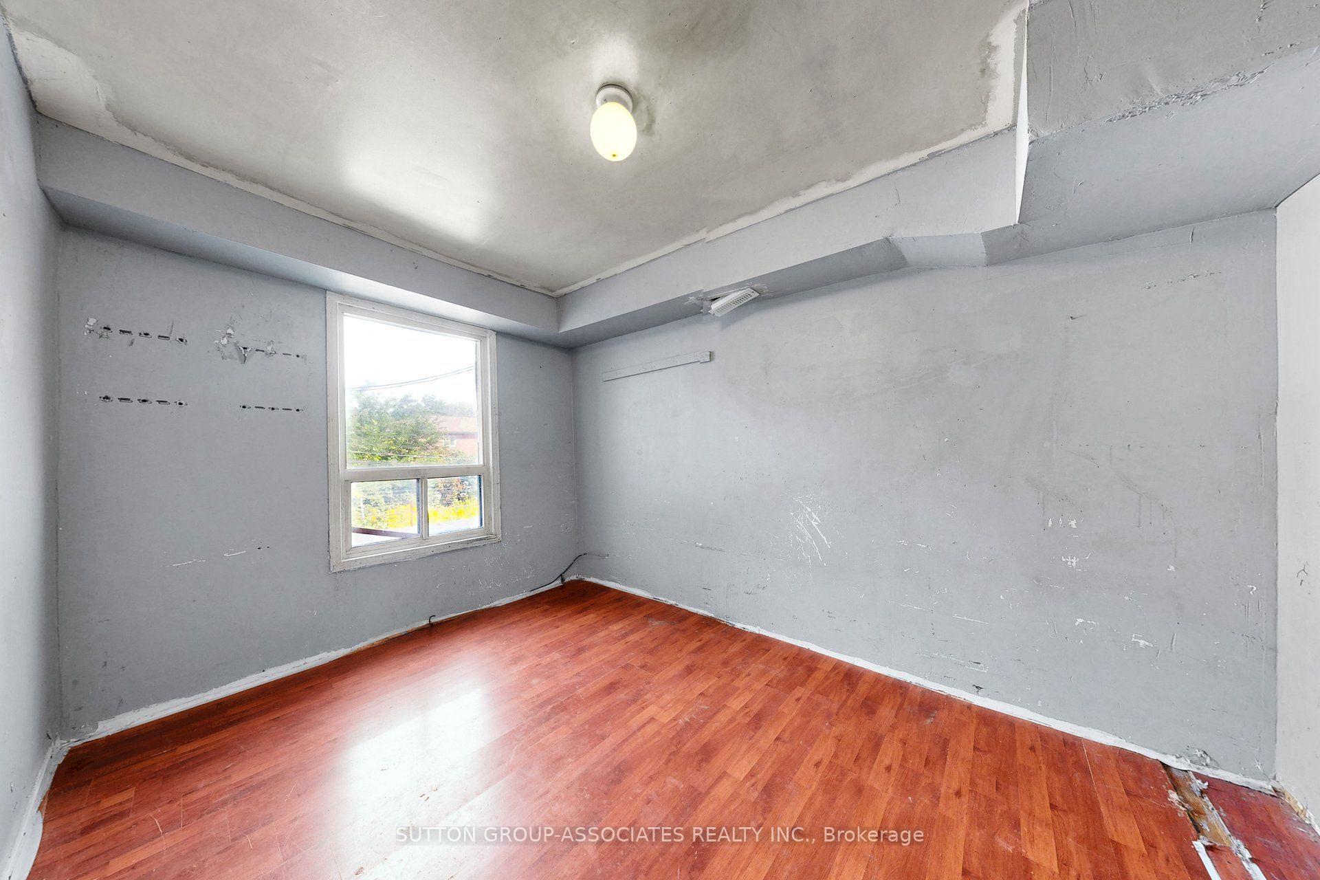 Photo 17 of 18 1/2 Bellevue Avenue, Toronto, Kensington-Chinatown — HOMEH