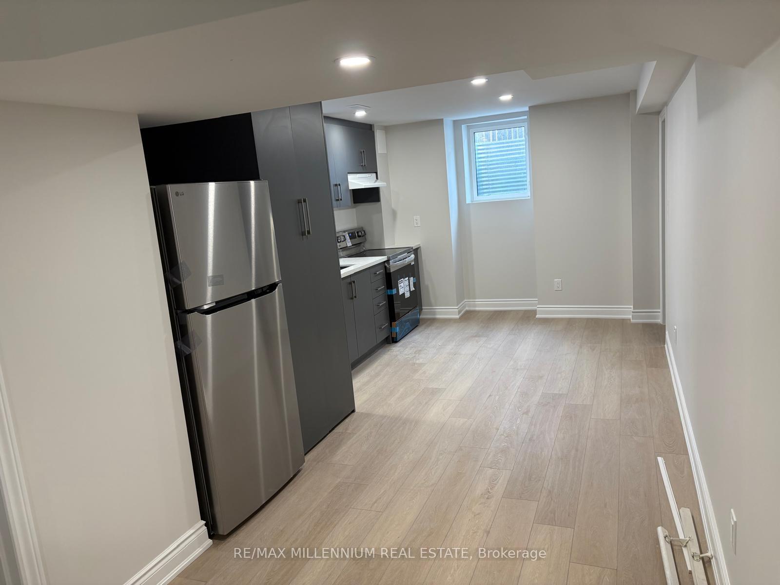 Photo 2 of 66 Attview Crescent, Brampton, Bram East — HOMEH