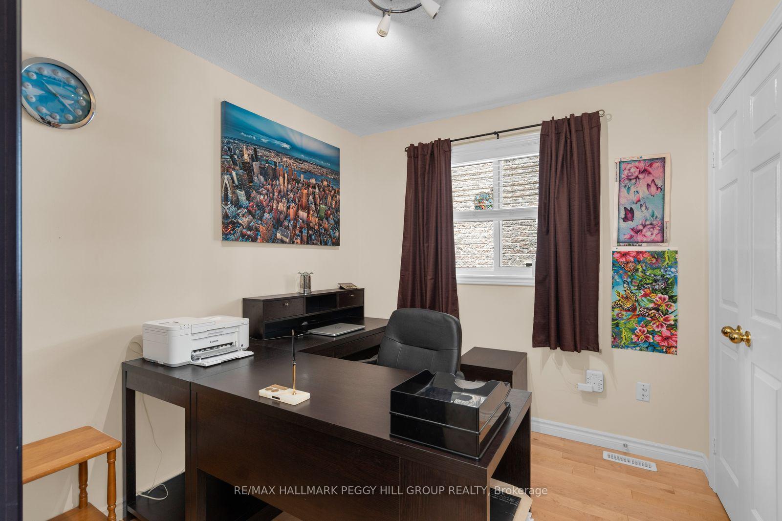 Photo 12 of 9 Stephanie Lane, Barrie, Painswick South — HOMEH