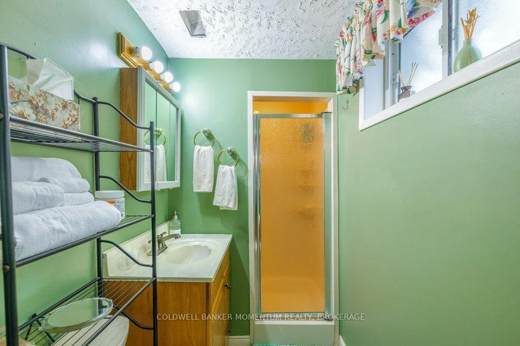 Photo 28 of 51 Martin Street N, Thorold, Thorold Downtown — HOMEH