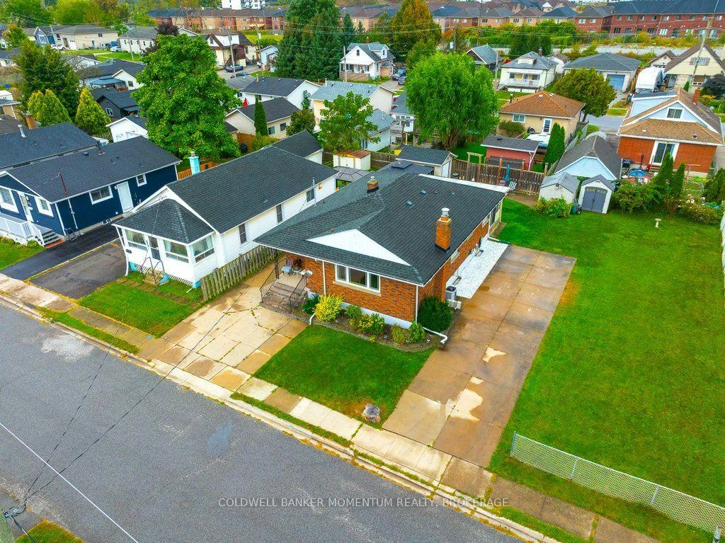 Photo 40 of 51 Martin Street N, Thorold, Thorold Downtown — HOMEH