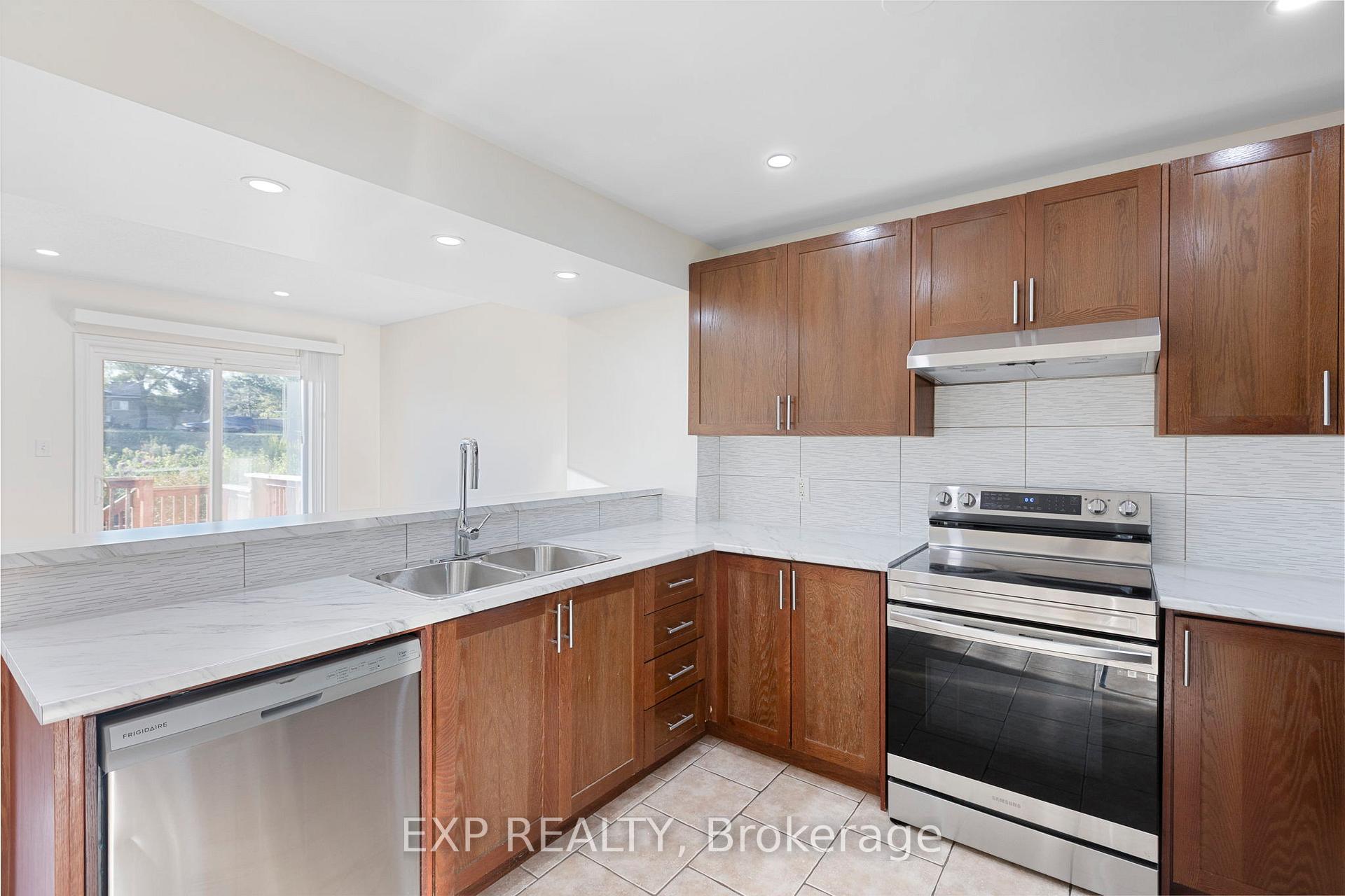 Photo 38 of 35 Thames Way, Hamilton, Mount Hope — HOMEH