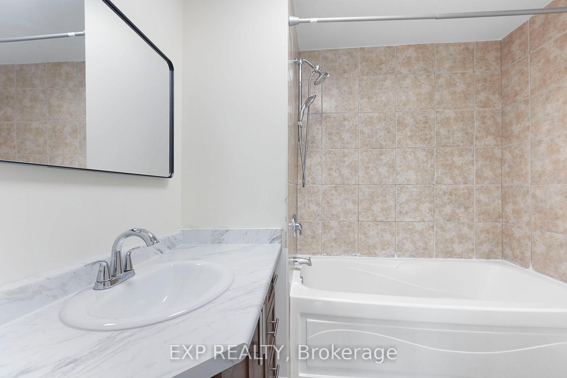 Photo 67 of 35 Thames Way, Hamilton, Mount Hope — HOMEH
