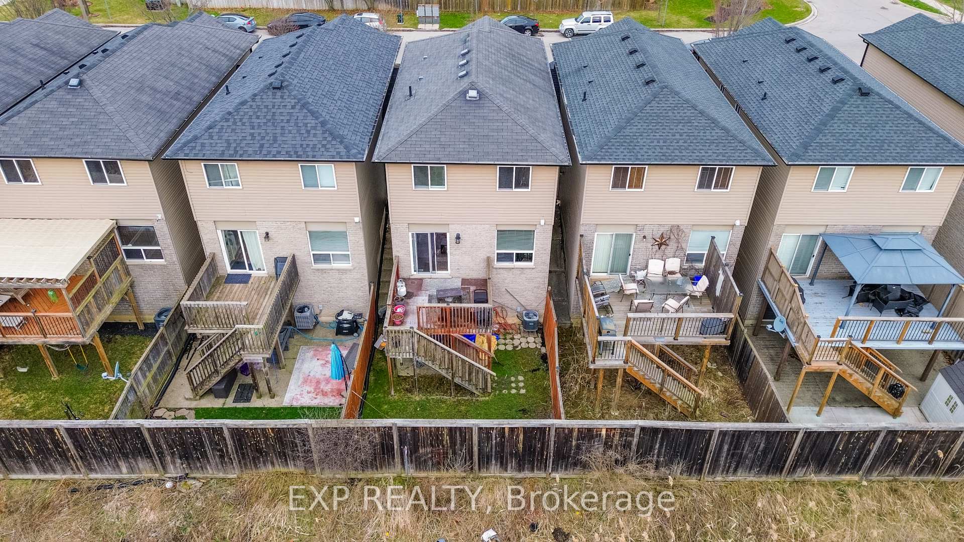 Photo 100 of 35 Thames Way, Hamilton, Mount Hope — HOMEH