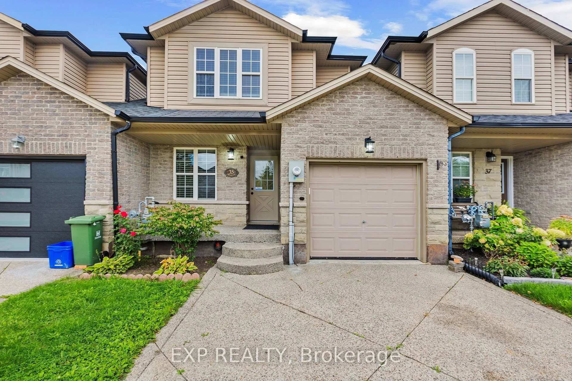 Photo 8 of 35 Thames Way, Hamilton, Mount Hope — HOMEH