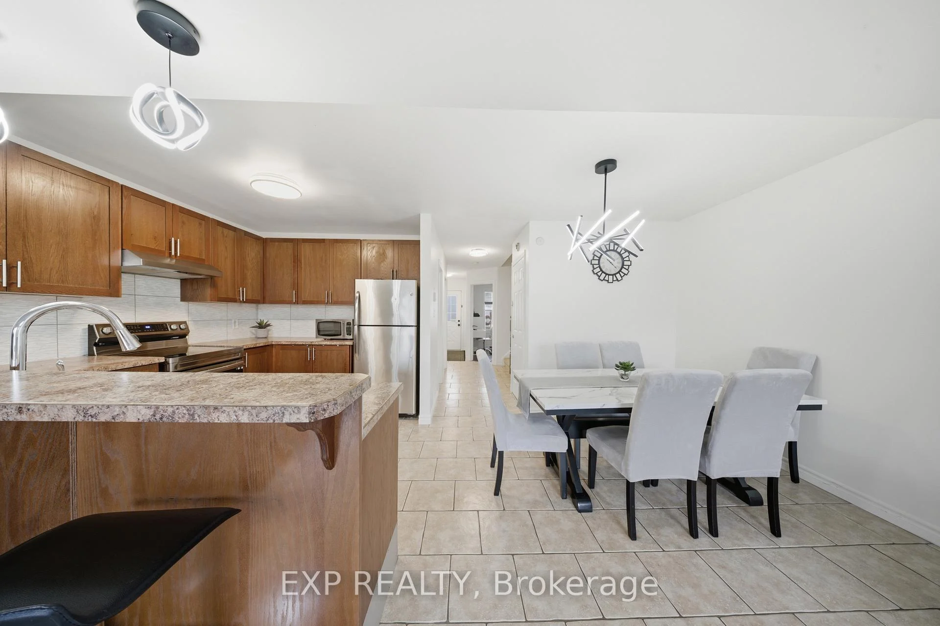 Photo 27 of 35 Thames Way, Hamilton, Mount Hope — HOMEH