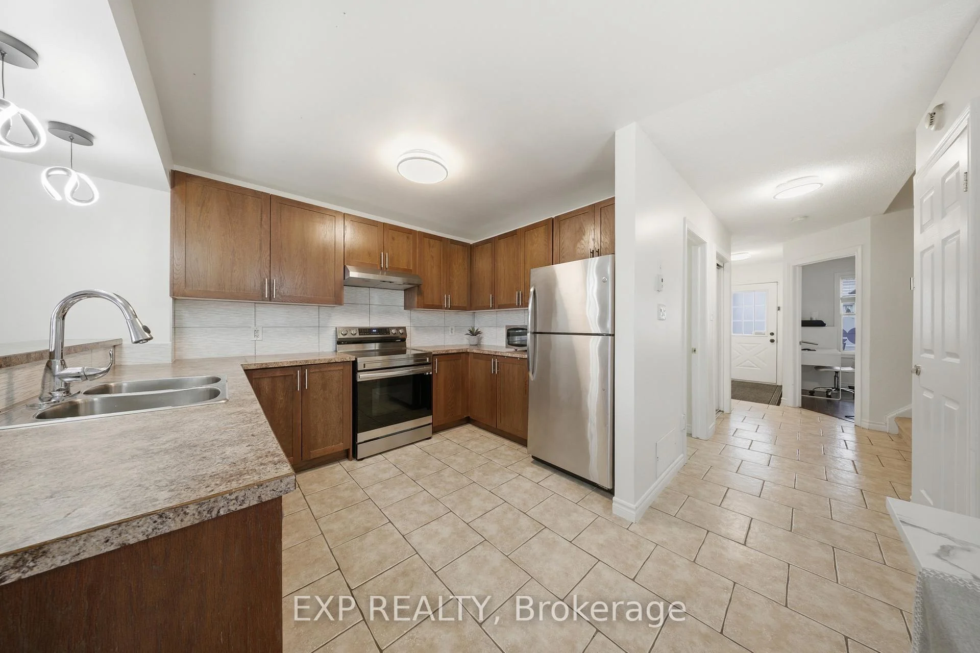Photo 29 of 35 Thames Way, Hamilton, Mount Hope — HOMEH