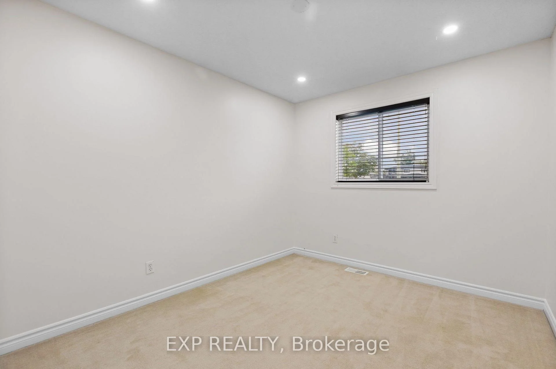 Photo 52 of 35 Thames Way, Hamilton, Mount Hope — HOMEH