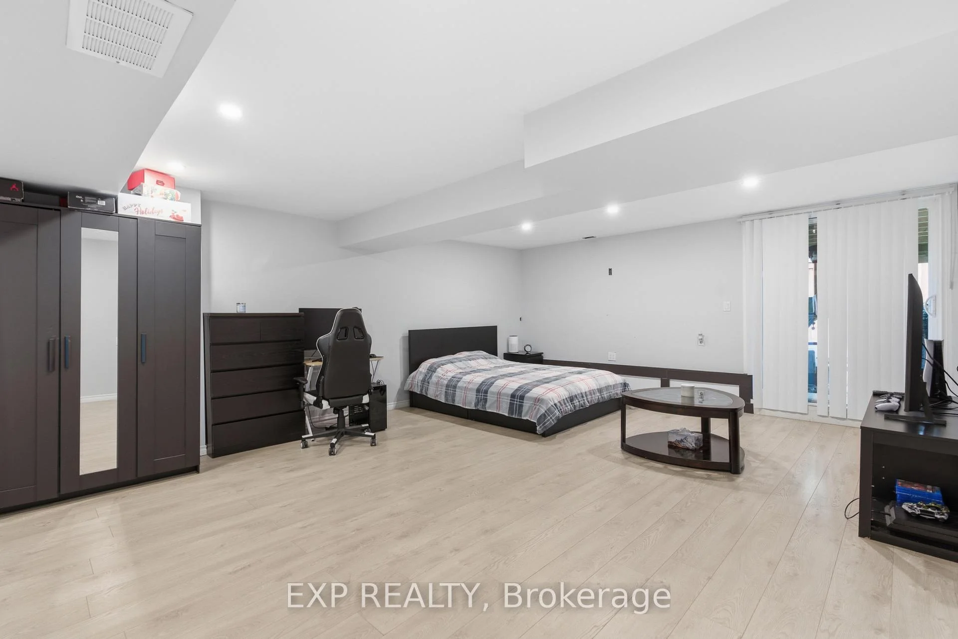 Photo 74 of 35 Thames Way, Hamilton, Mount Hope — HOMEH